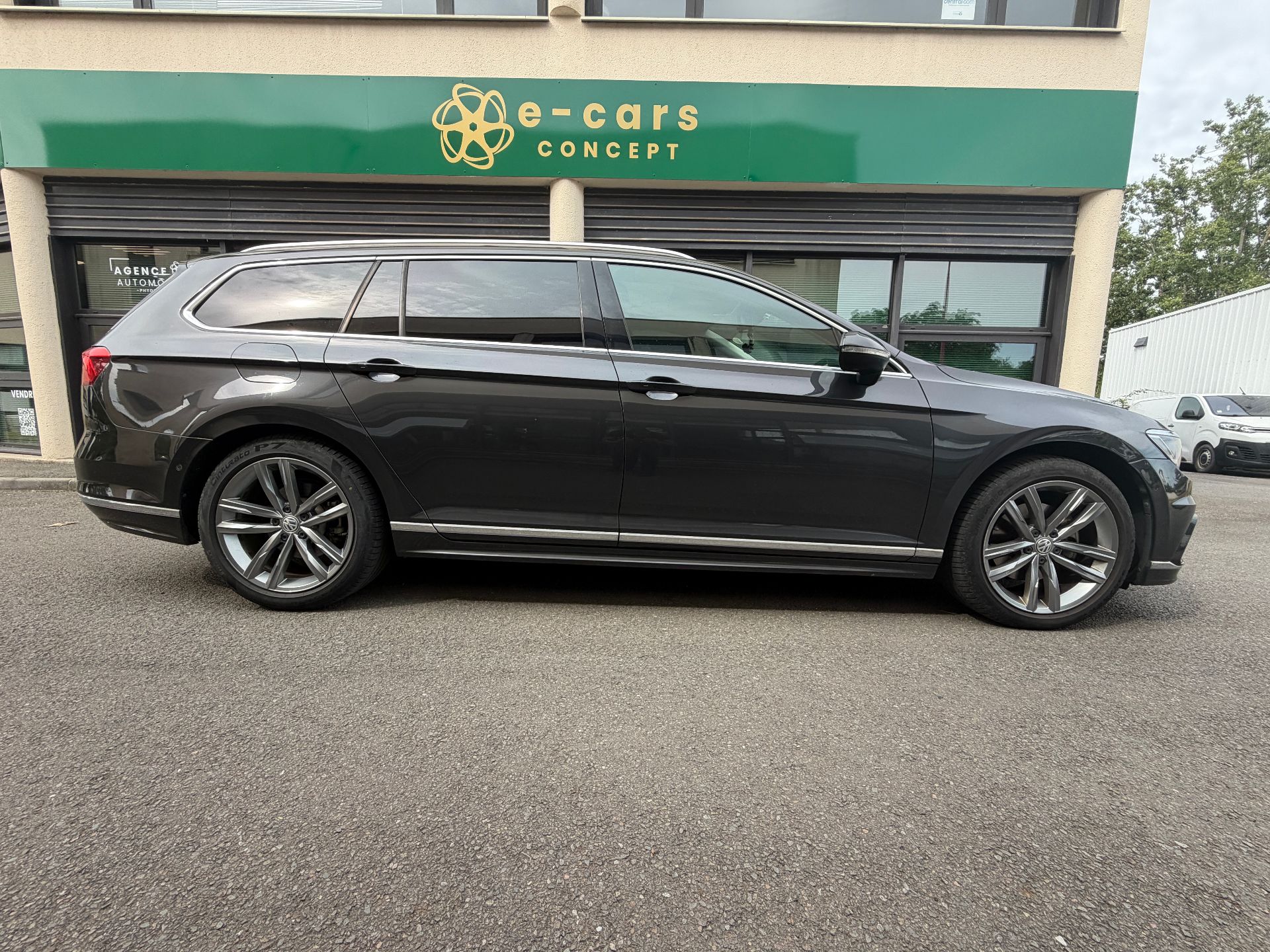 Volkswagen Passat 150 Ch « R-Line » – 16480€