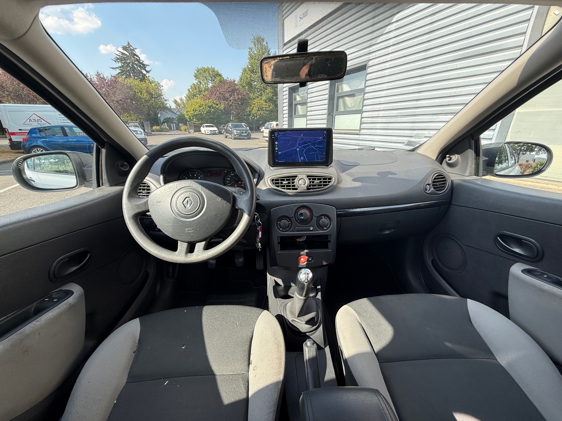 Renault Clio III 1.2 16V 75ch Authentique