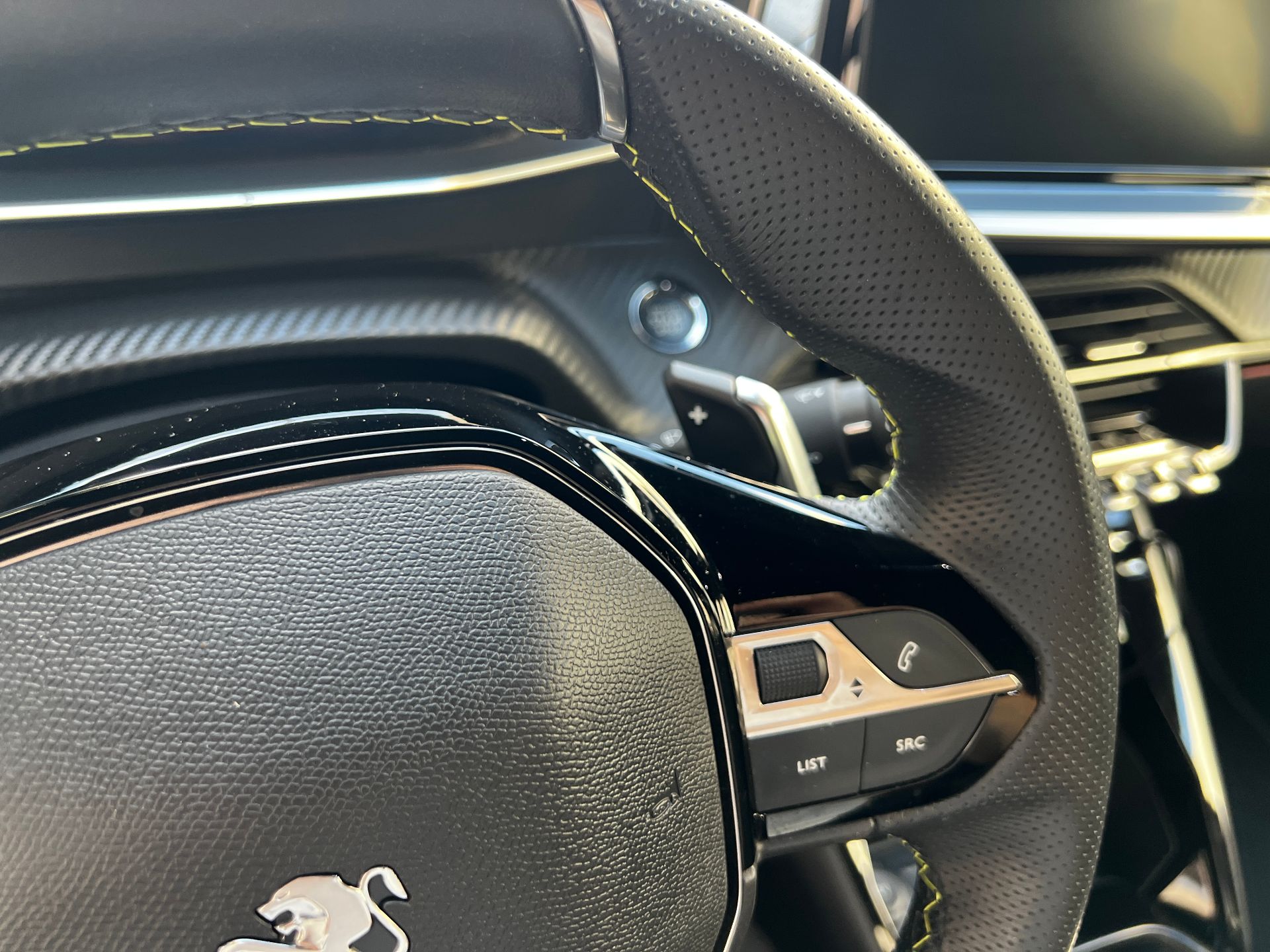 Peugeot 208 GT 1.2L 100ch