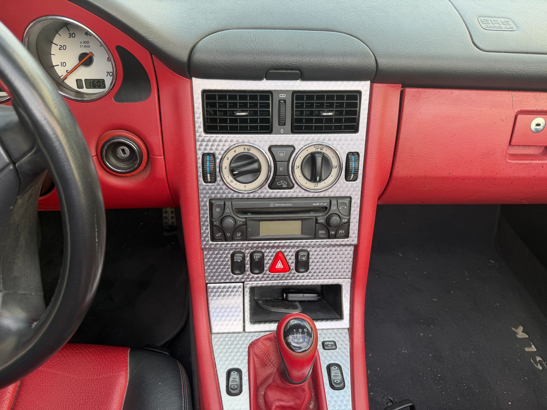 Mercedes 320 SLK “V6” – 13 990 €