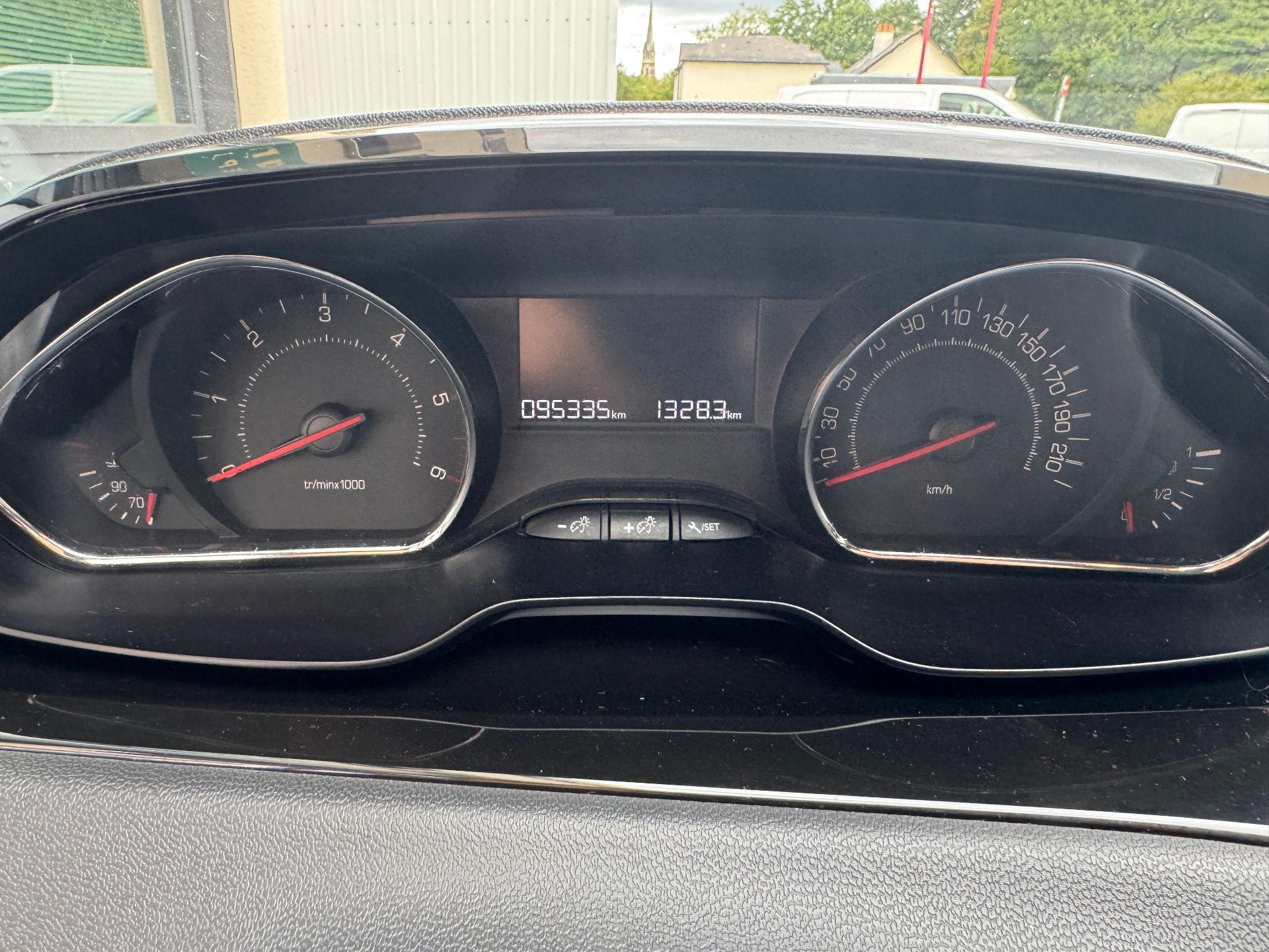Peugeot 208 1.4 HDI 68ch ACTIVE