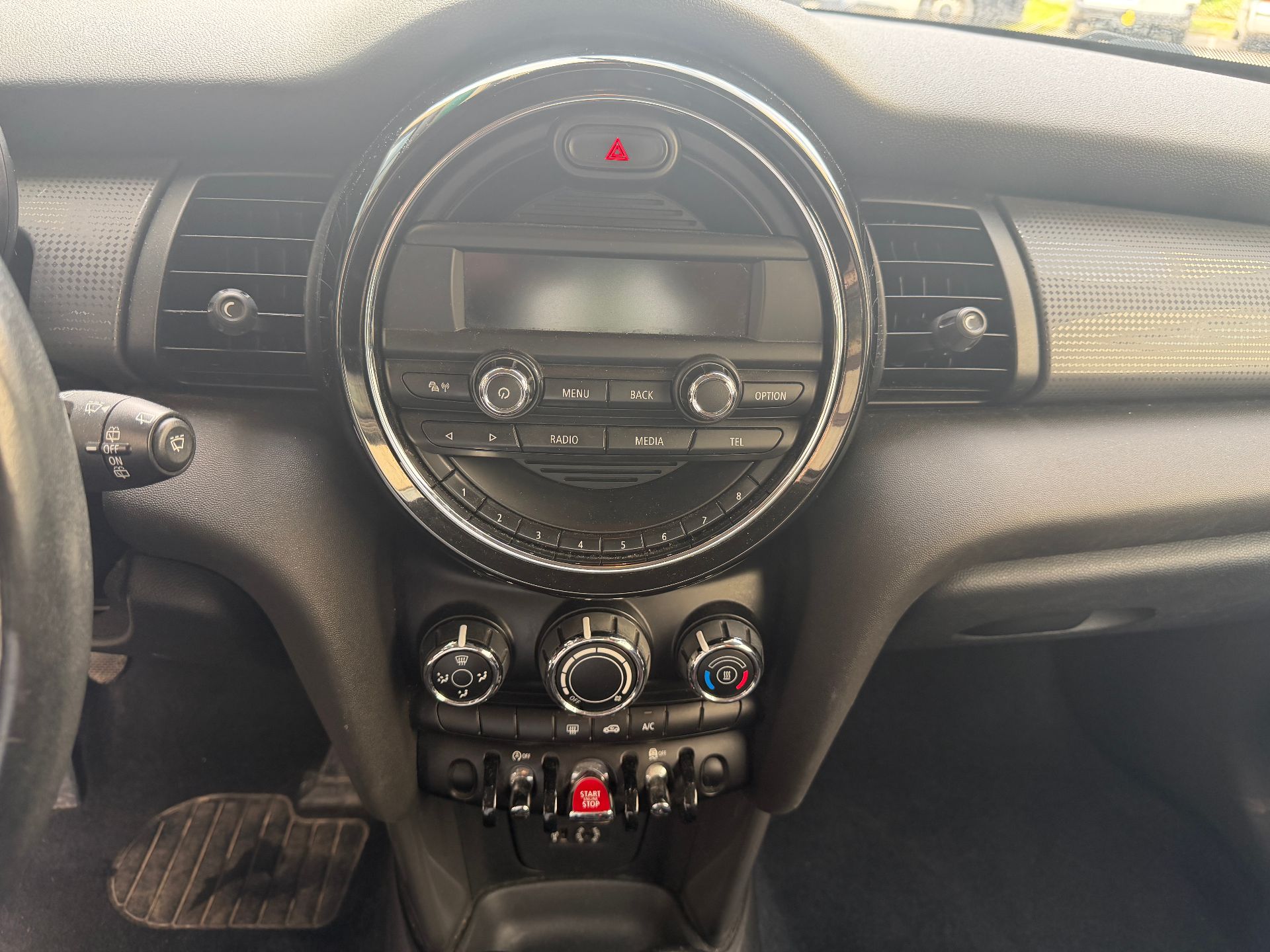 MINI “Cooper D” – 9 490 € (PRIX OK)