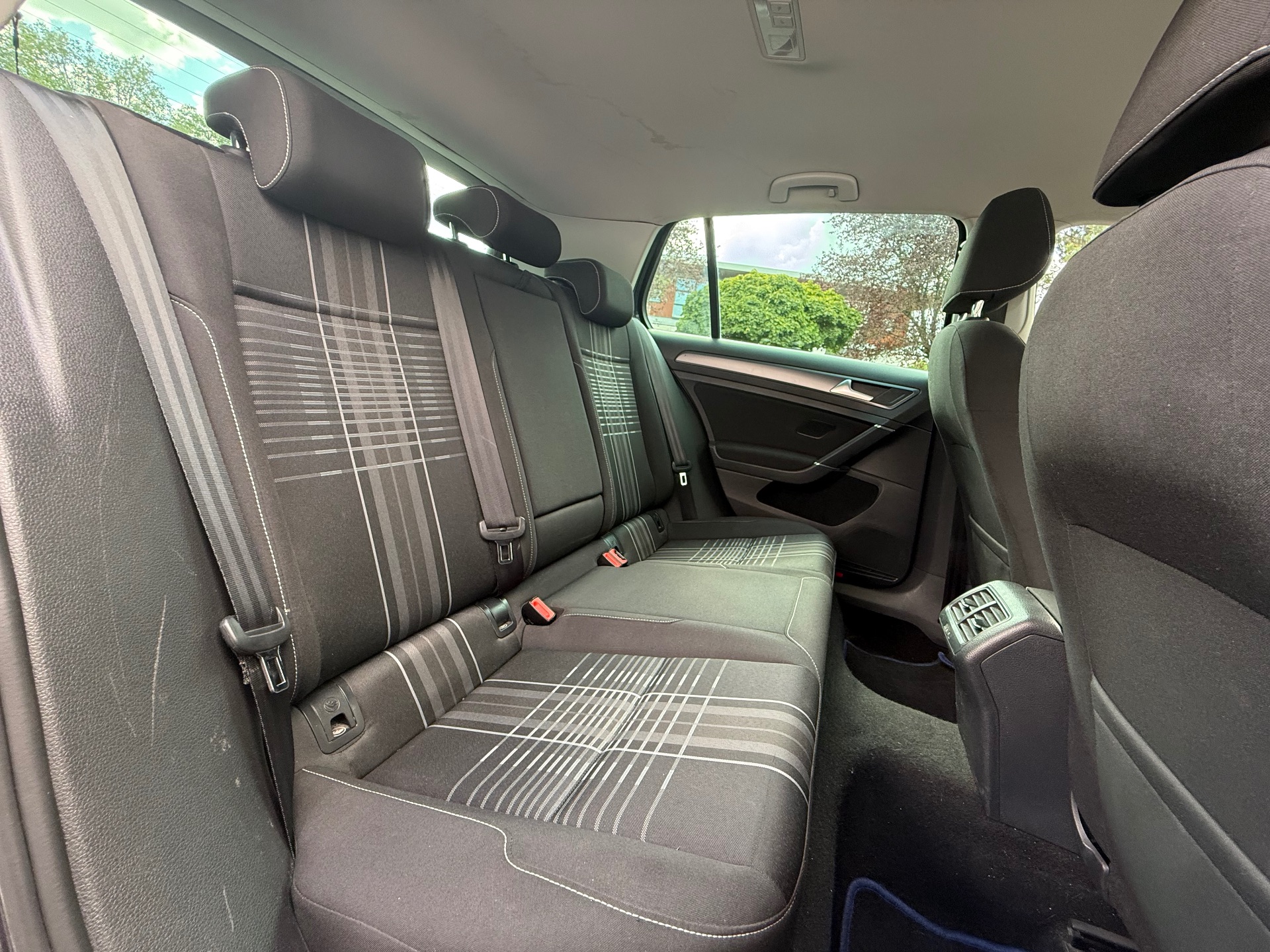 Volkswagen Golf 1.6 TDI 110ch BlueMotion Technology FAP 5.0cv 110ch Lounge