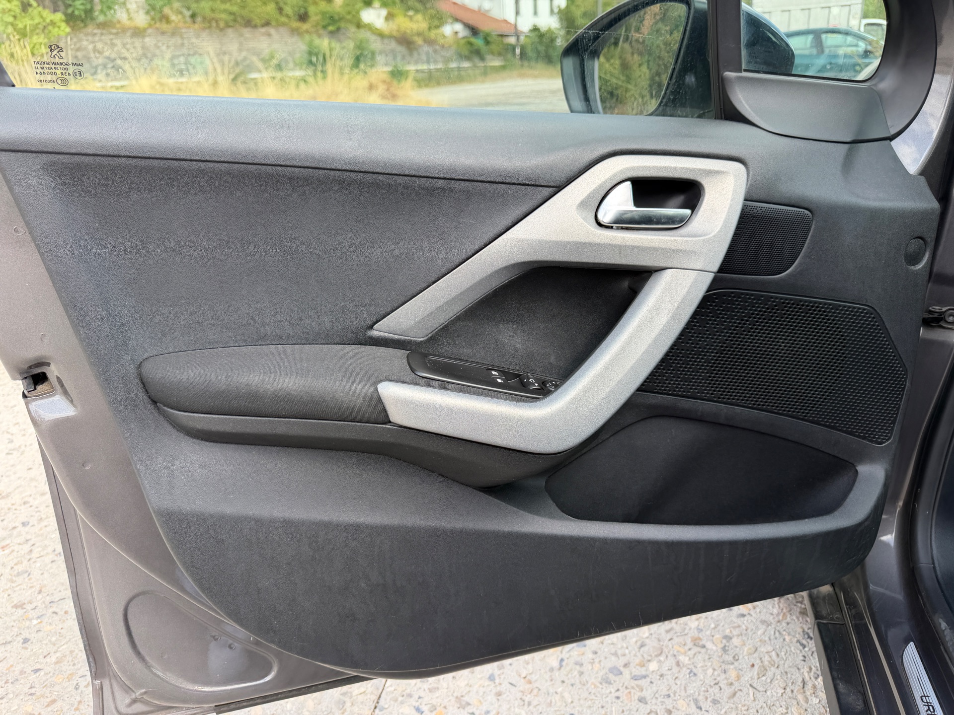 Peugeot 2008 1,6 BlueHdi Urvan cross