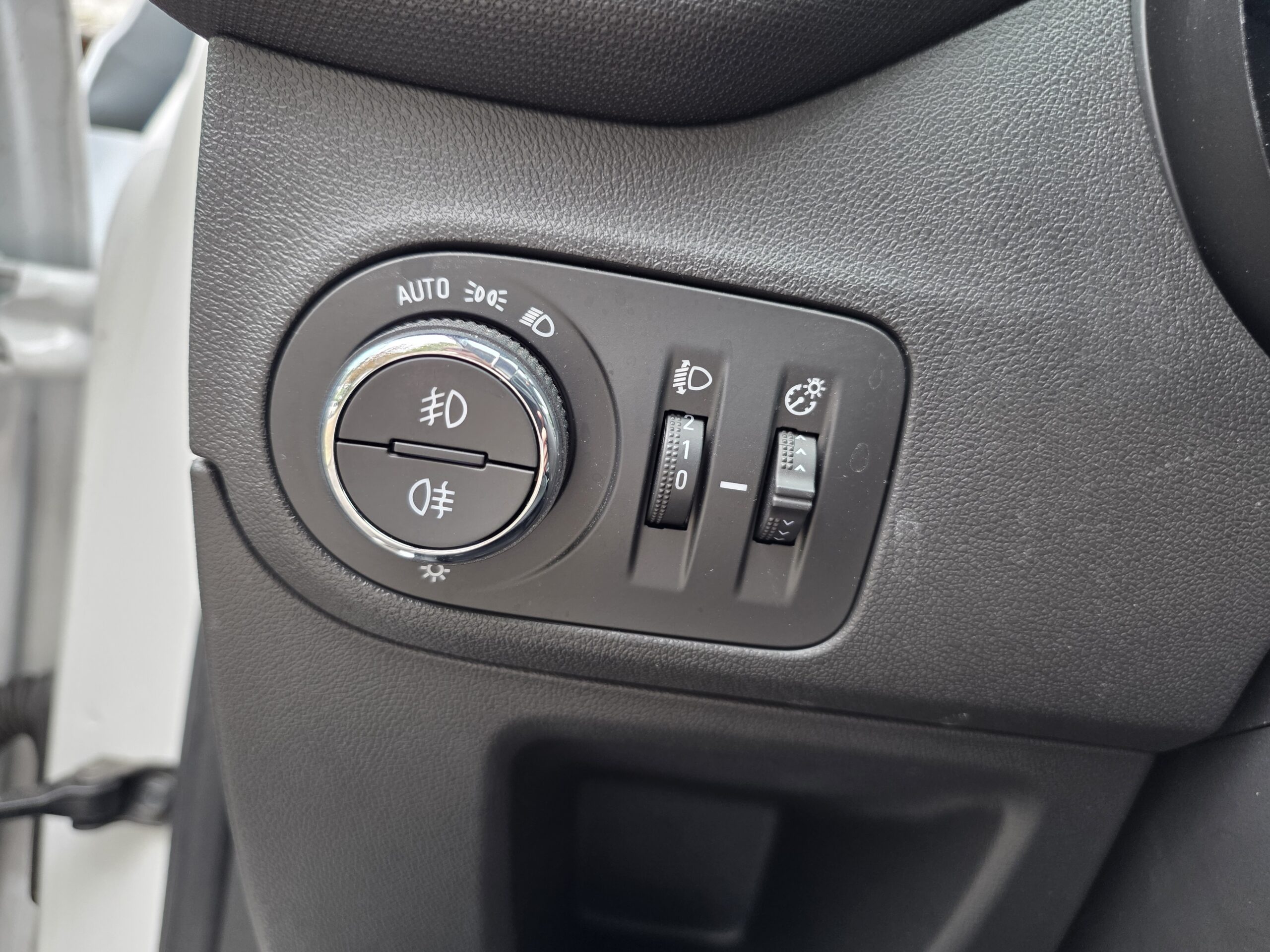 OPEL CROSSLAND X – 1.5 BlueHDI 102ch BVM6 ÉLÉGANCE