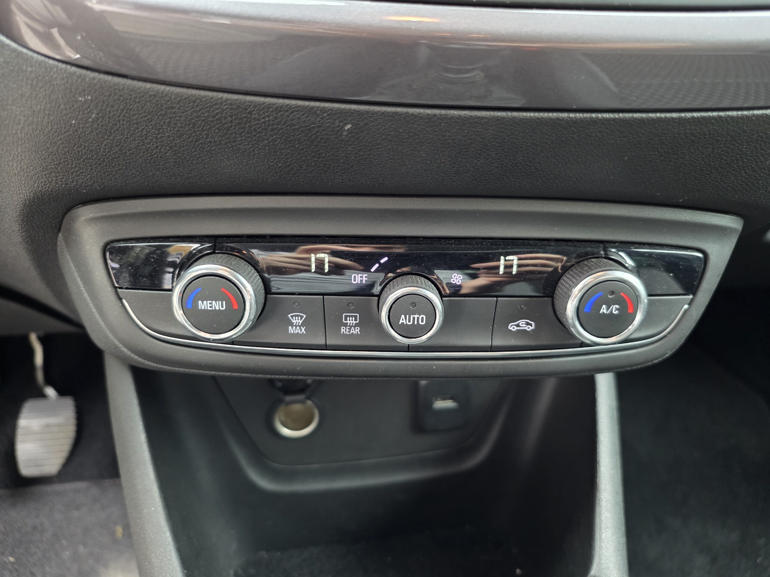 OPEL CROSSLAND X – 1.5 BlueHDI 102ch BVM6 ÉLÉGANCE