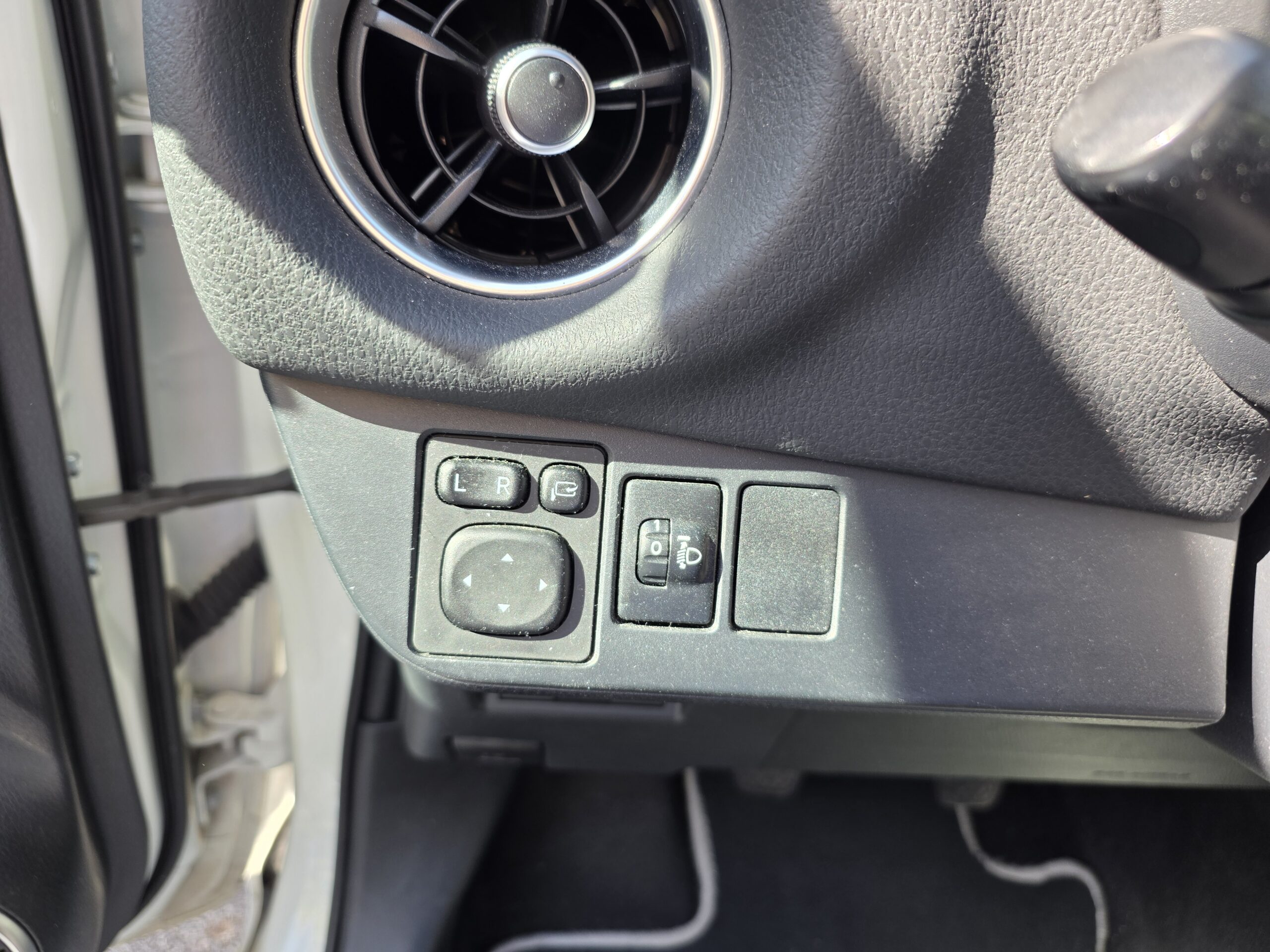 TOYOTA YARIS Y20 – 1.0 VVT-i 72ch
