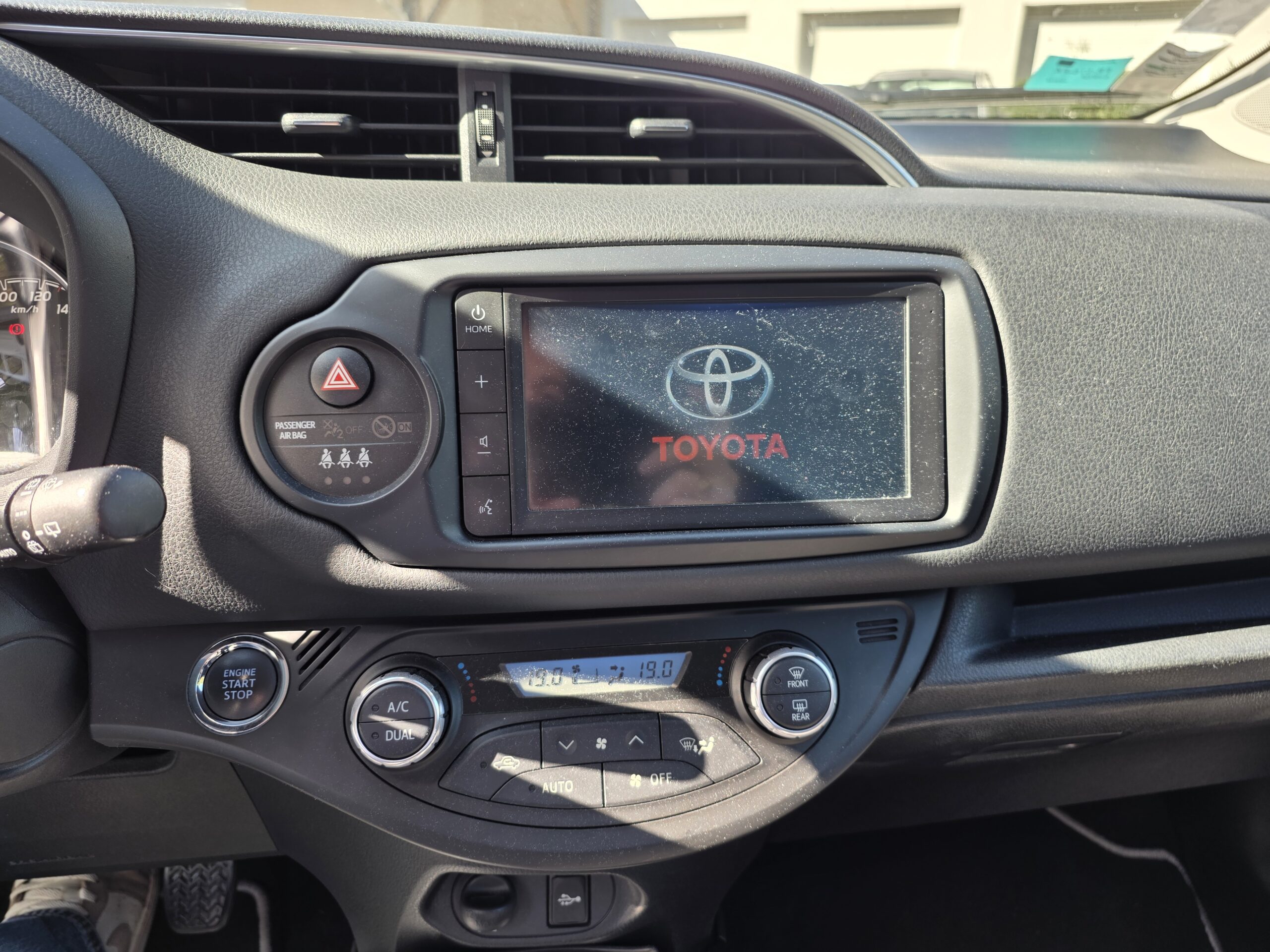 TOYOTA YARIS Y20 – 1.0 VVT-i 72ch
