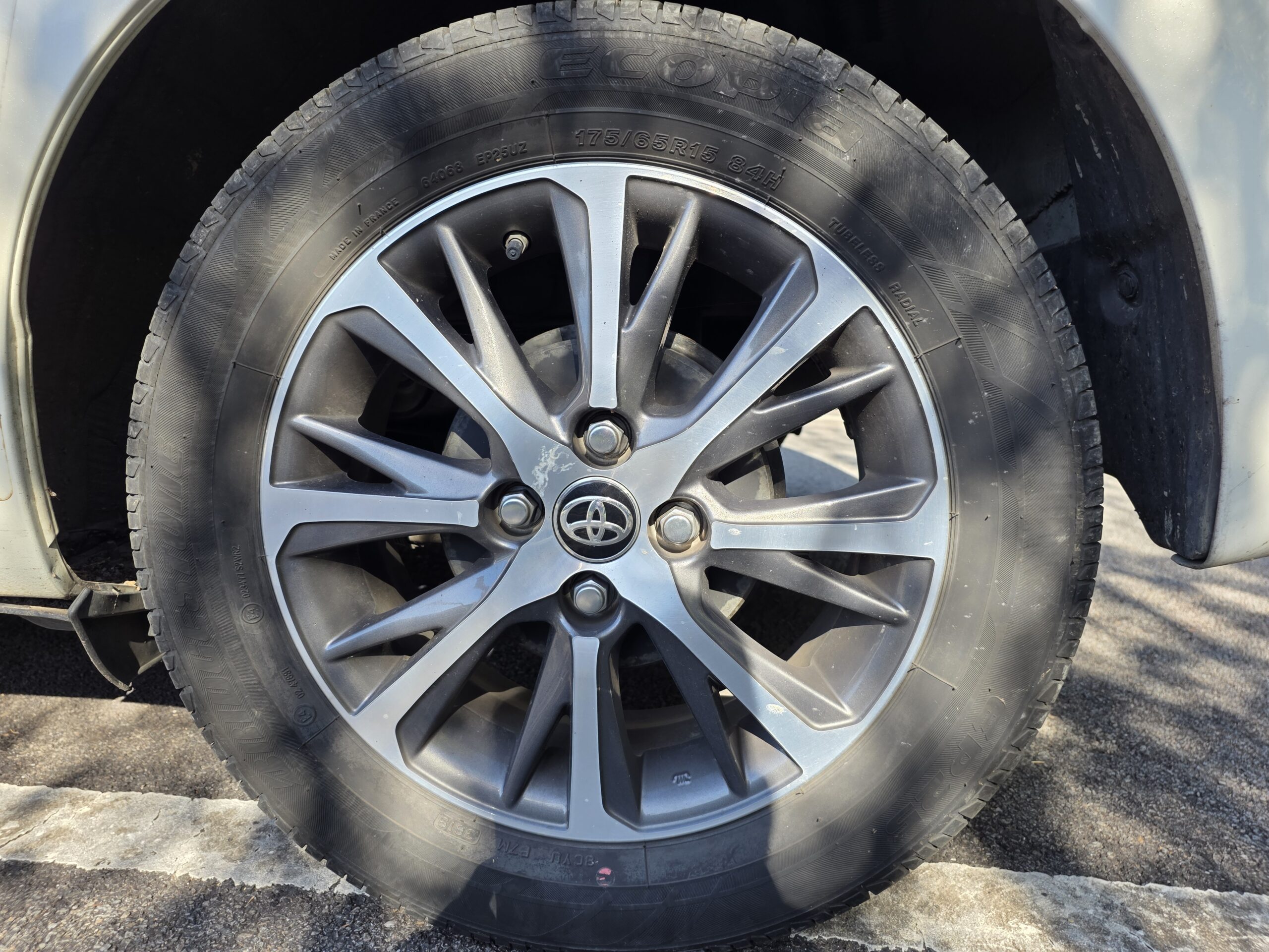 TOYOTA YARIS Y20 – 1.0 VVT-i 72ch