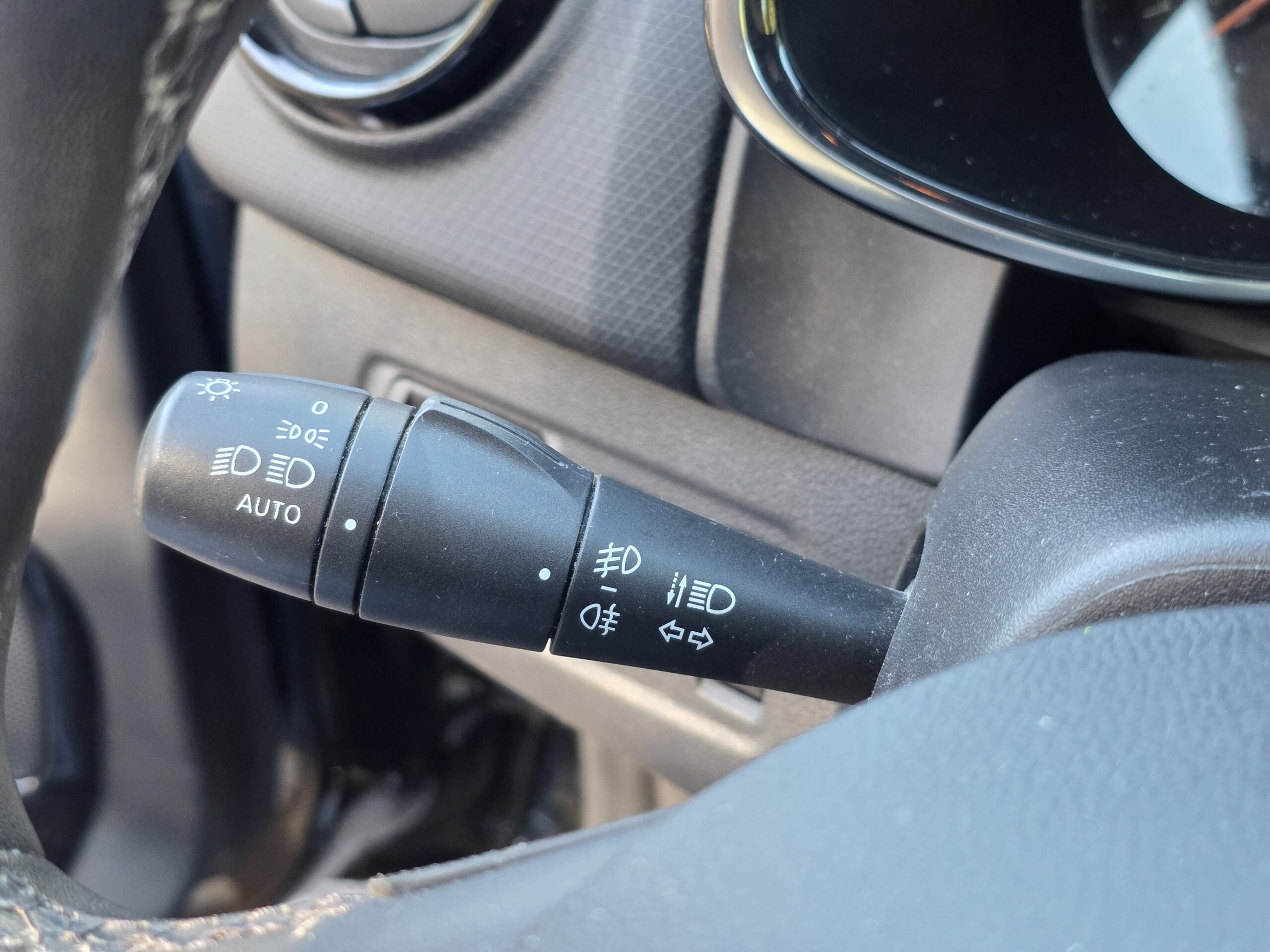 RENAULT CLIO IV Boîte auto – 1.5 dCi Energy dCi 90ch Business