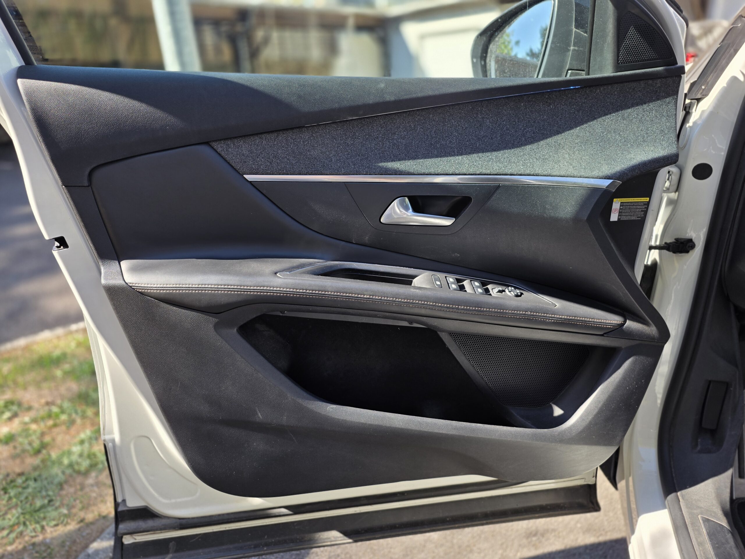 PEUGEOT 3008 – 1.2 PureTech 130ch BVM6 Finition GT LINE