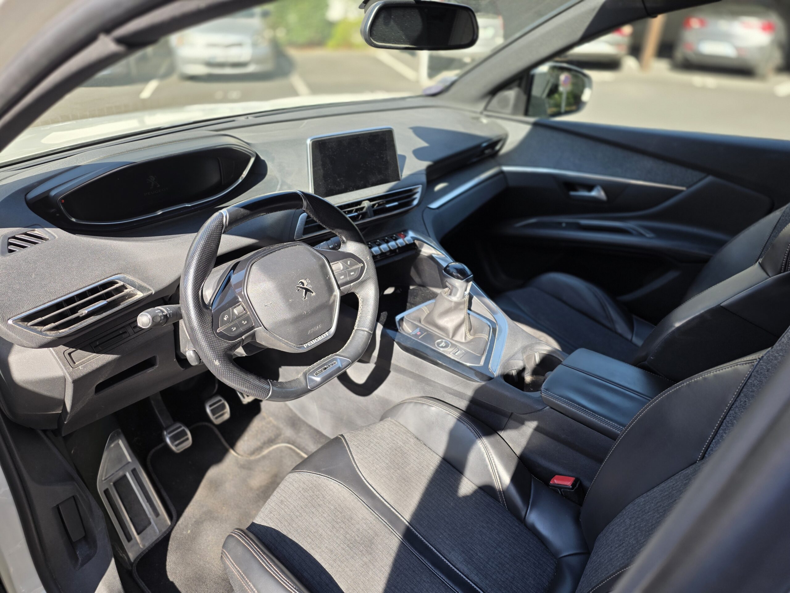 PEUGEOT 3008 – 1.2 PureTech 130ch BVM6 Finition GT LINE