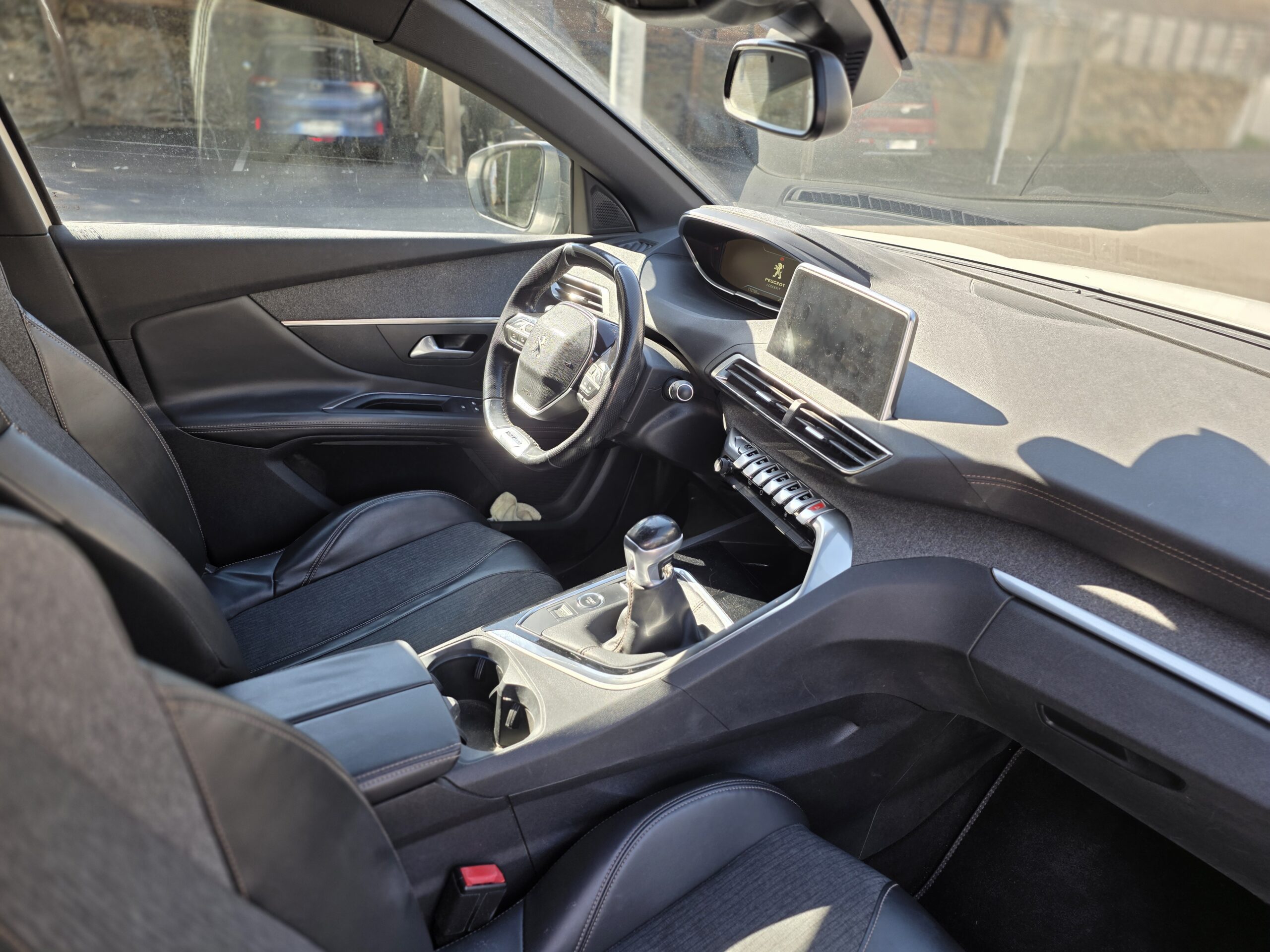 PEUGEOT 3008 – 1.2 PureTech 130ch BVM6 Finition GT LINE