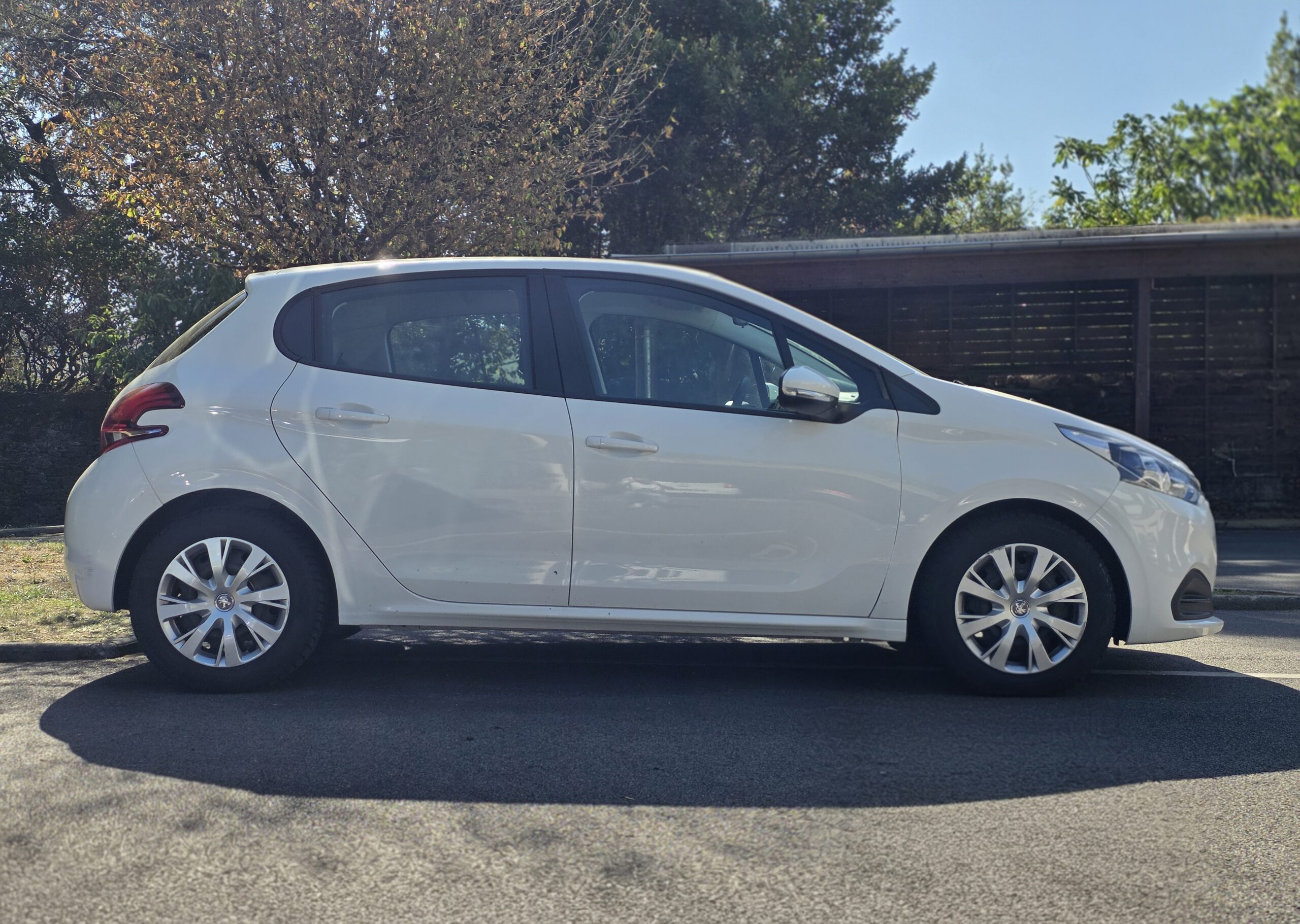 PEUGEOT 208 – 1.5 BlueHDi 100ch BVM6 Finition ACTIVE