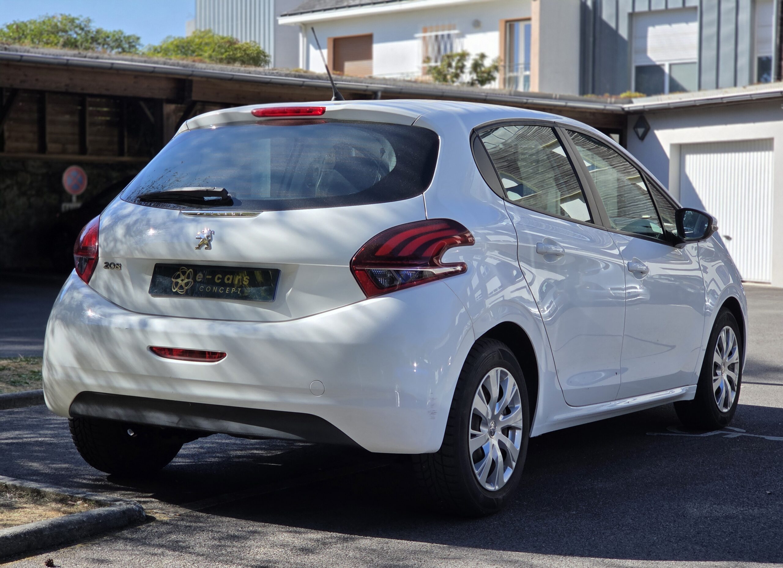 PEUGEOT 208 – 1.5 BlueHDi 100ch BVM6 Finition ACTIVE