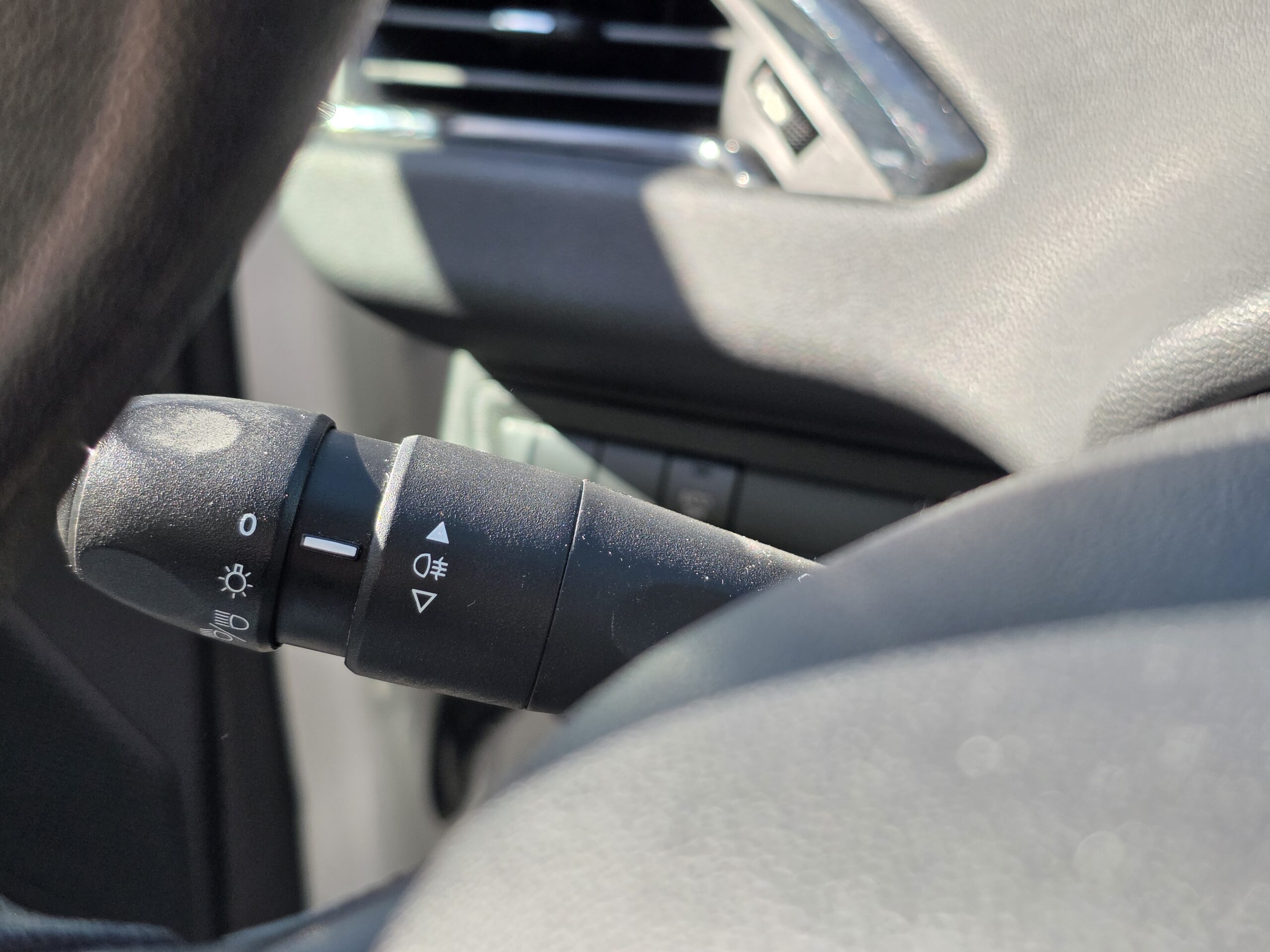 PEUGEOT 208 – 1.5 BlueHDi 100ch BVM6 Finition ACTIVE