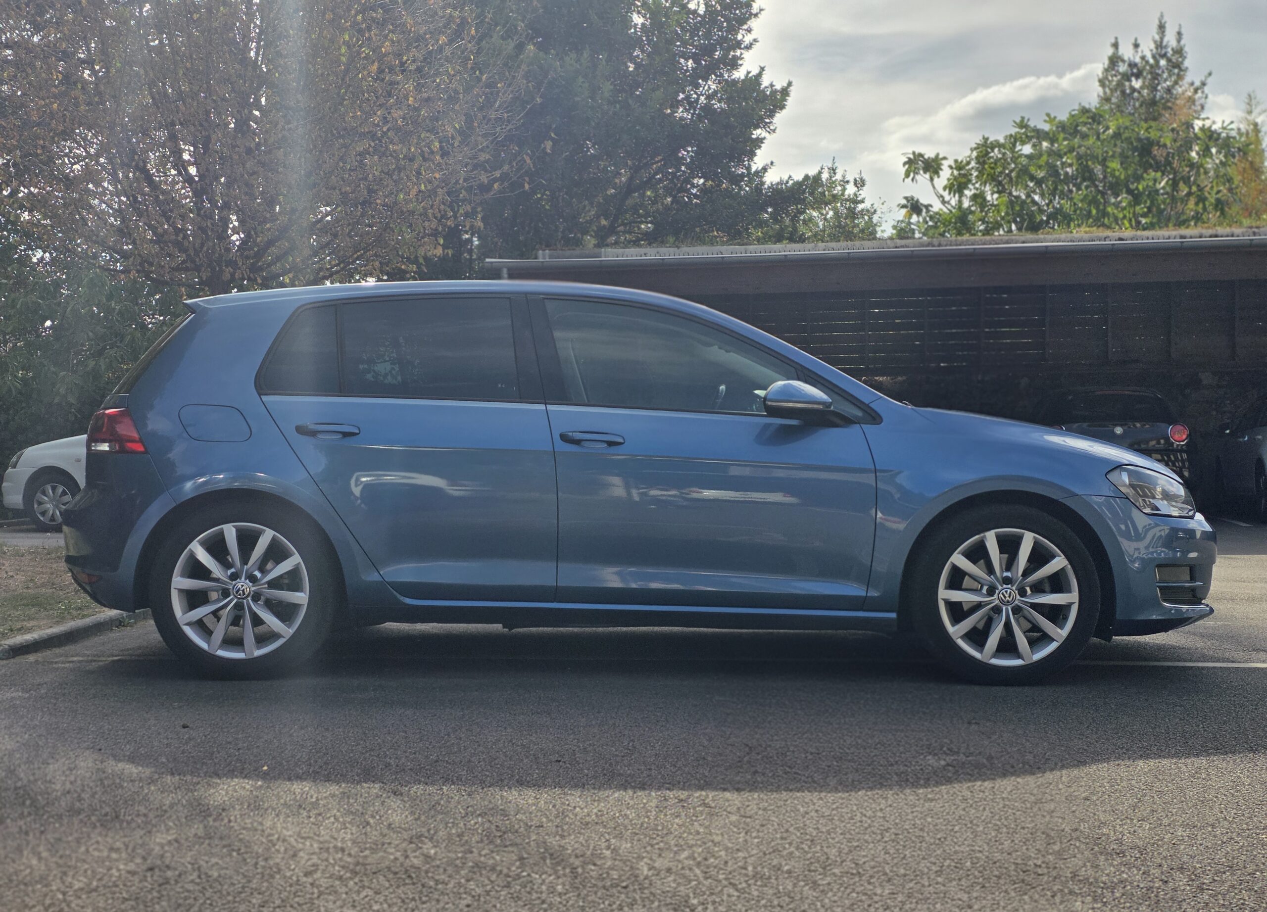 VOLKSWAGEN GOLF VII – 2.0 TDI 150ch DSG6 Finition CARAT