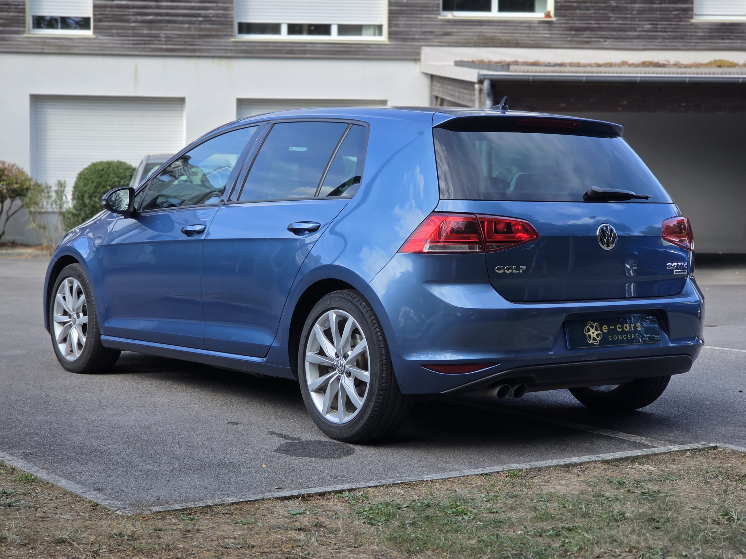 VOLKSWAGEN GOLF VII – 2.0 TDI 150ch DSG6 Finition CARAT