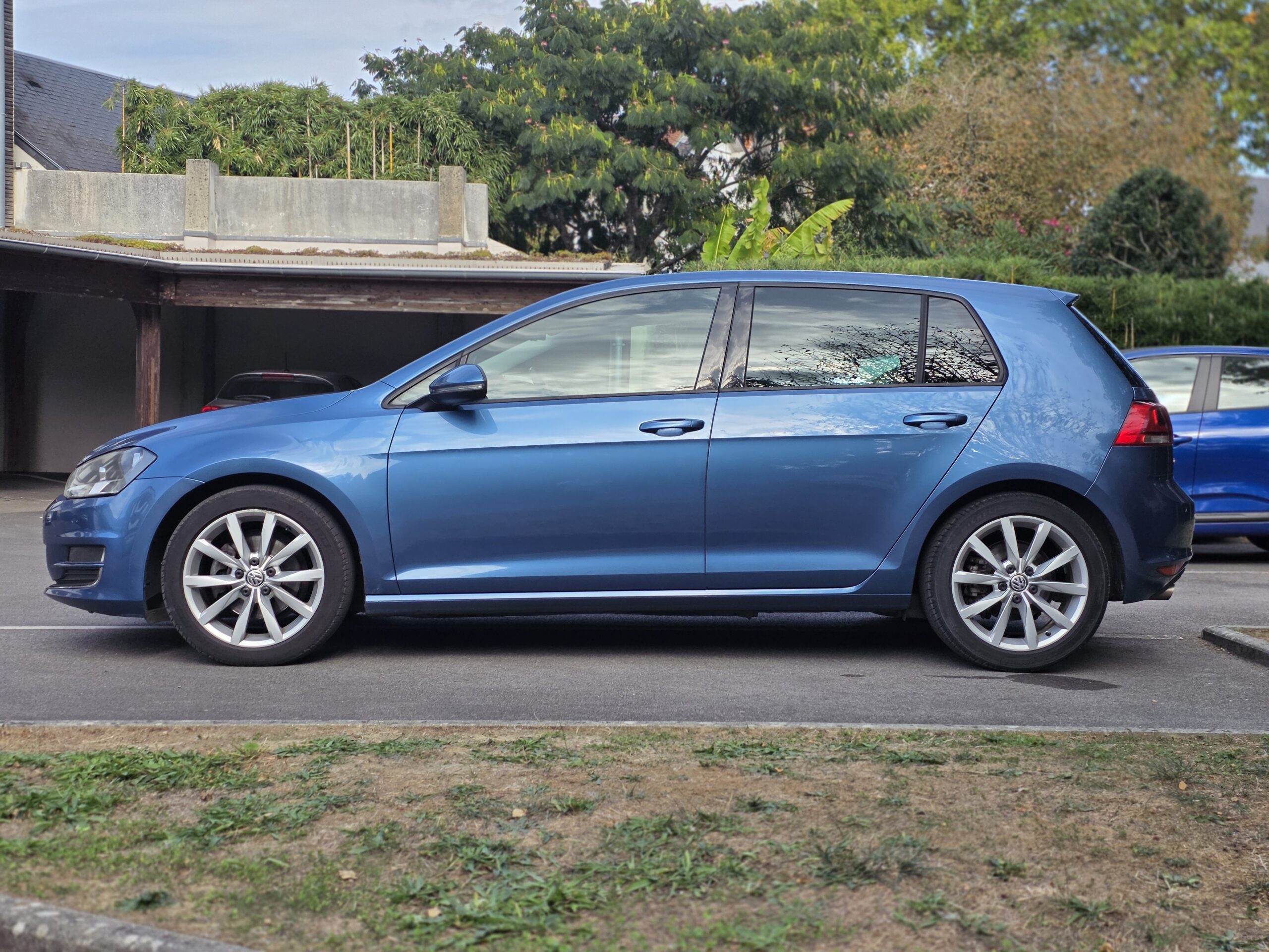 VOLKSWAGEN GOLF VII – 2.0 TDI 150ch DSG6 Finition CARAT