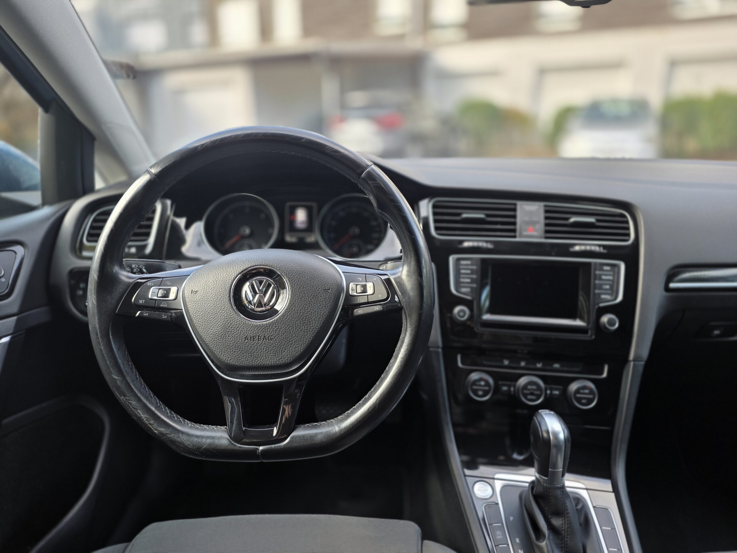 VOLKSWAGEN GOLF VII – 2.0 TDI 150ch DSG6 Finition CARAT