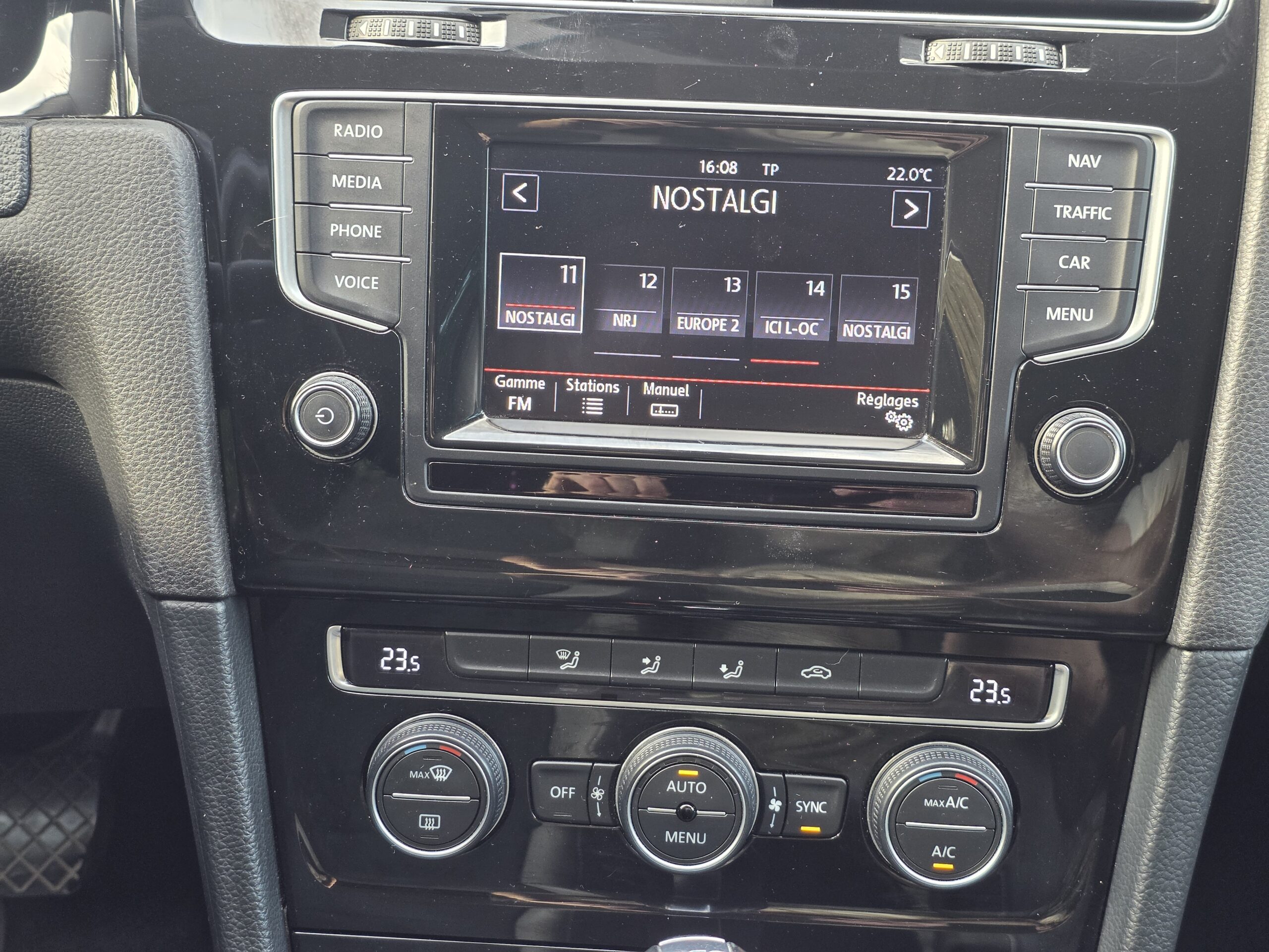 VOLKSWAGEN GOLF VII – 2.0 TDI 150ch DSG6 Finition CARAT