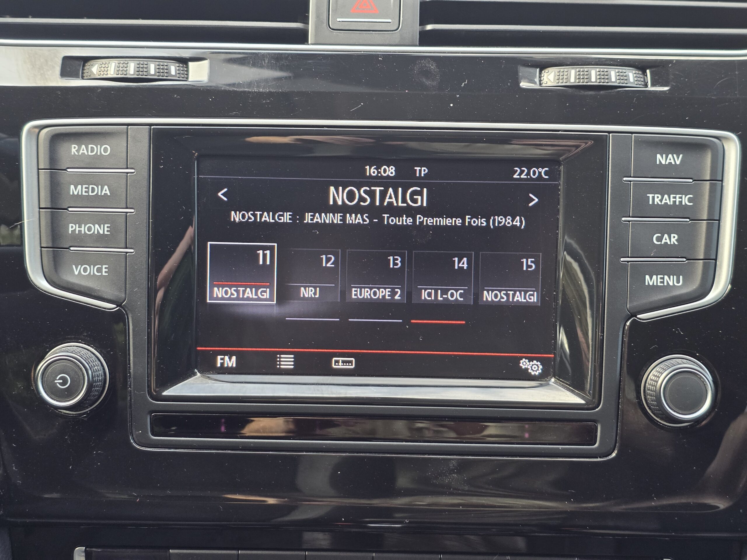 VOLKSWAGEN GOLF VII – 2.0 TDI 150ch DSG6 Finition CARAT