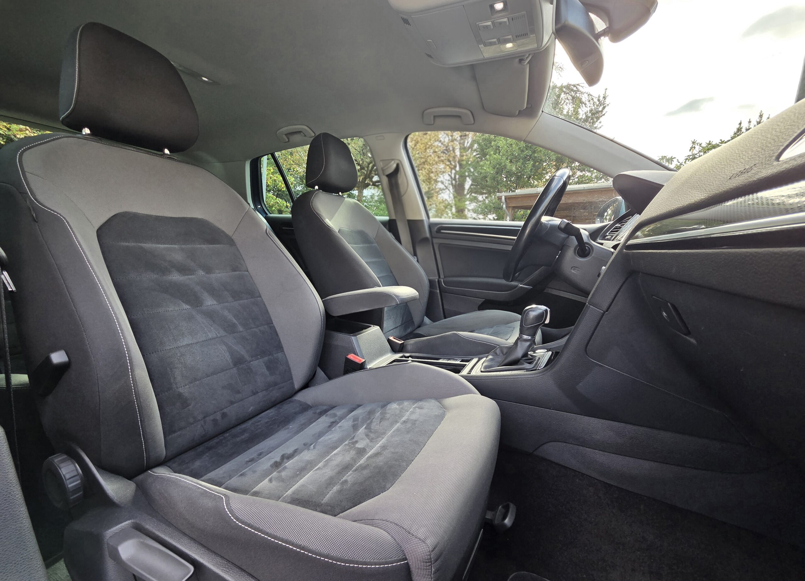 VOLKSWAGEN GOLF VII – 2.0 TDI 150ch DSG6 Finition CARAT