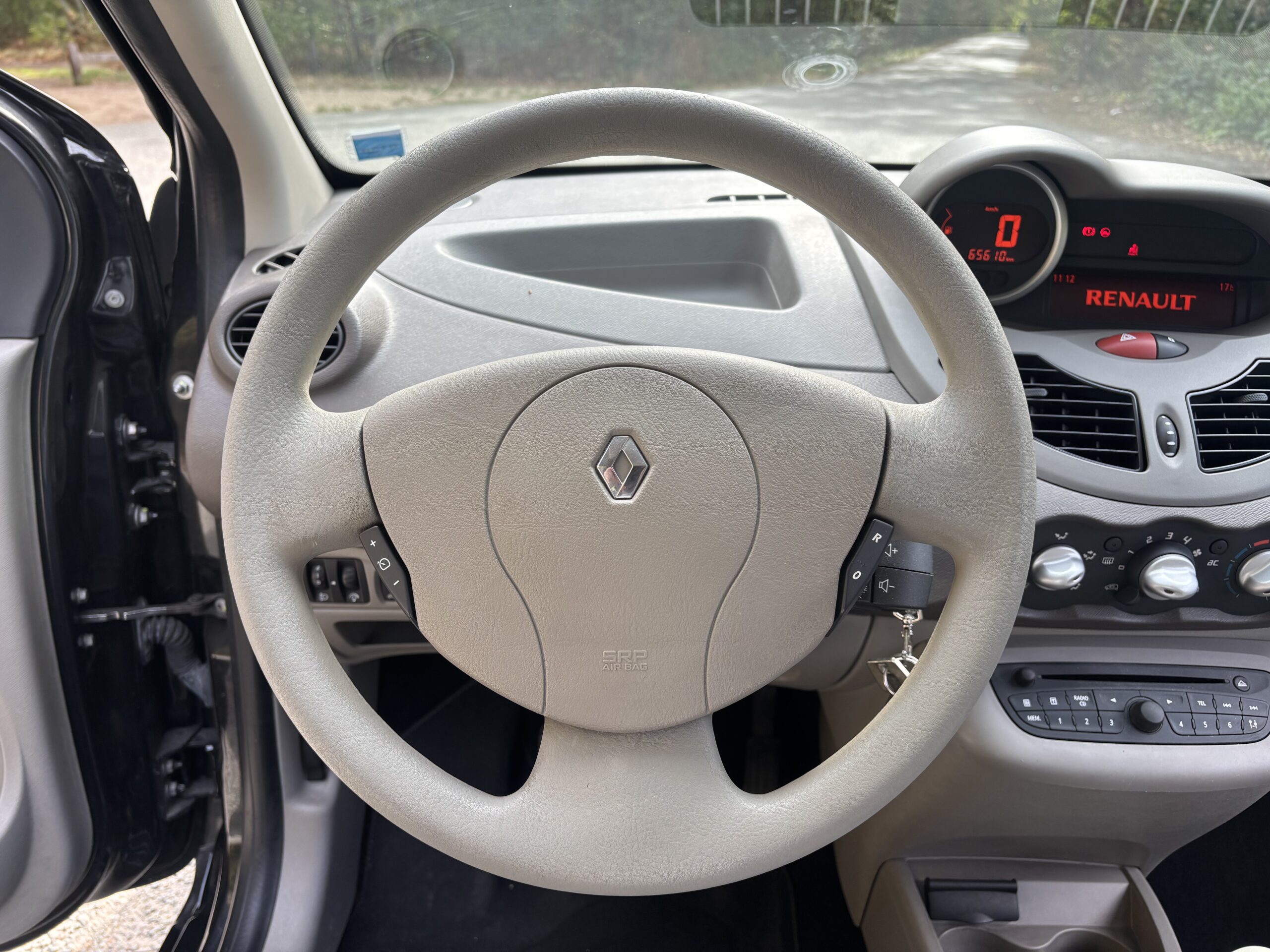 RENAULT Twingo II 1.2 i 16V 75 DOLCE VITA