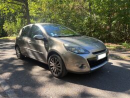 RENAULT Clio III 1.6 i 16V 11O INITIALE