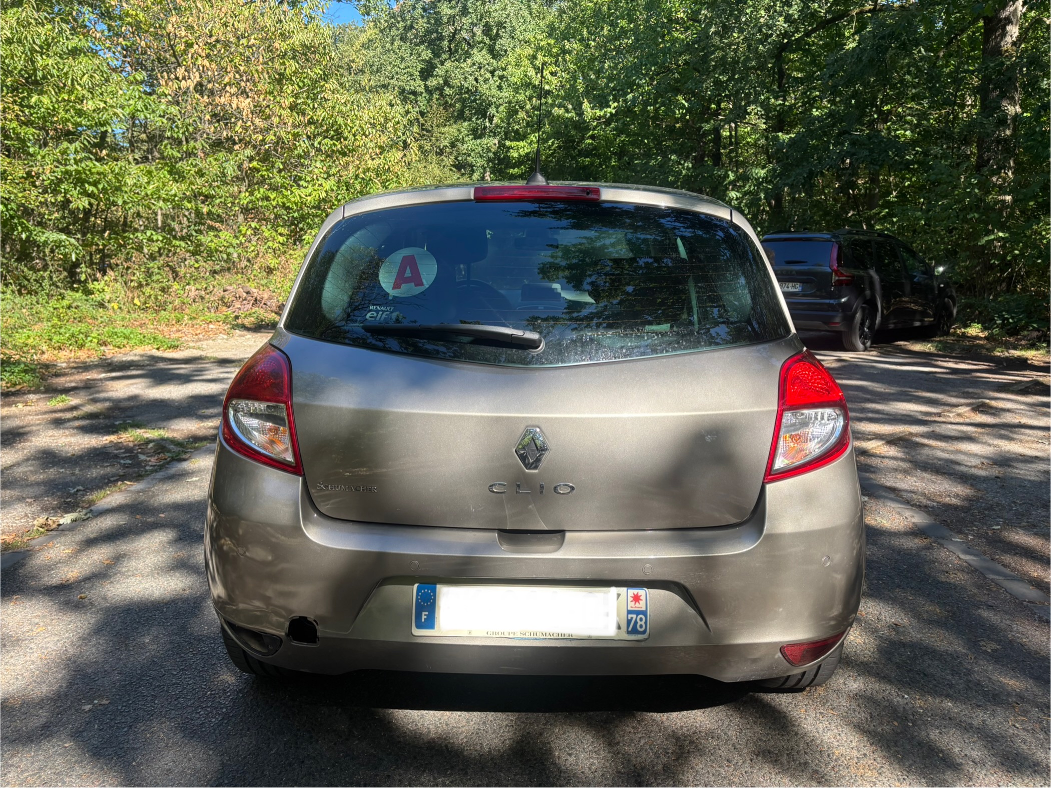 RENAULT Clio III 1.6 i 16V 11O INITIALE