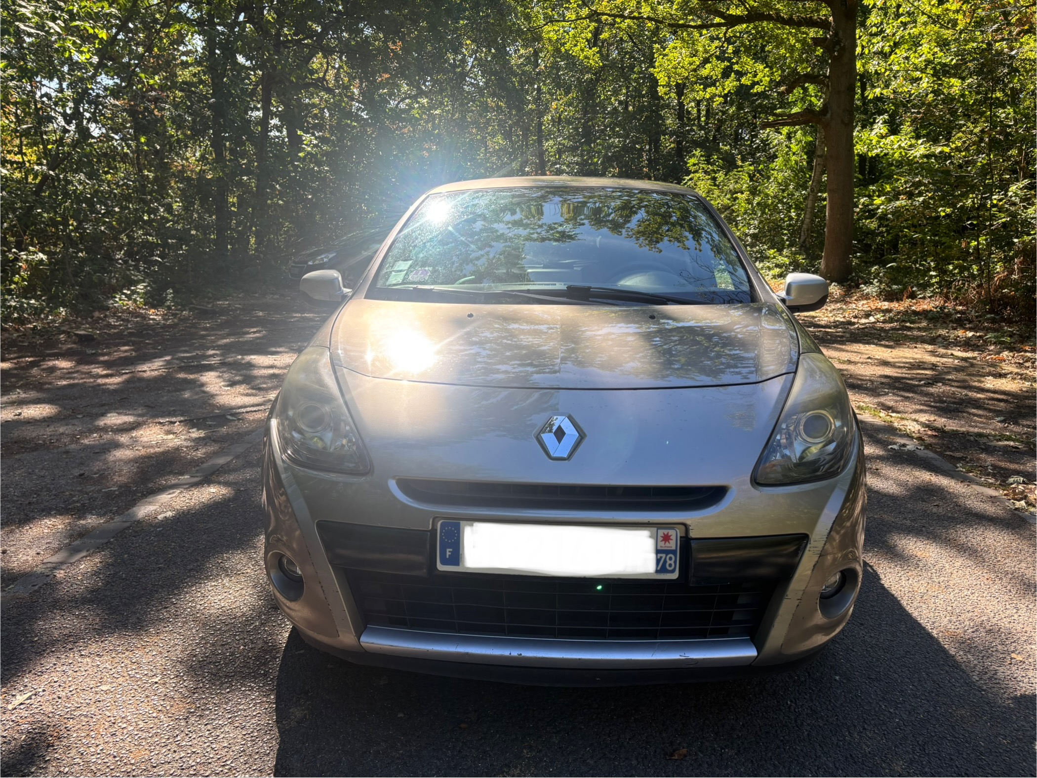 RENAULT Clio III 1.6 i 16V 11O INITIALE