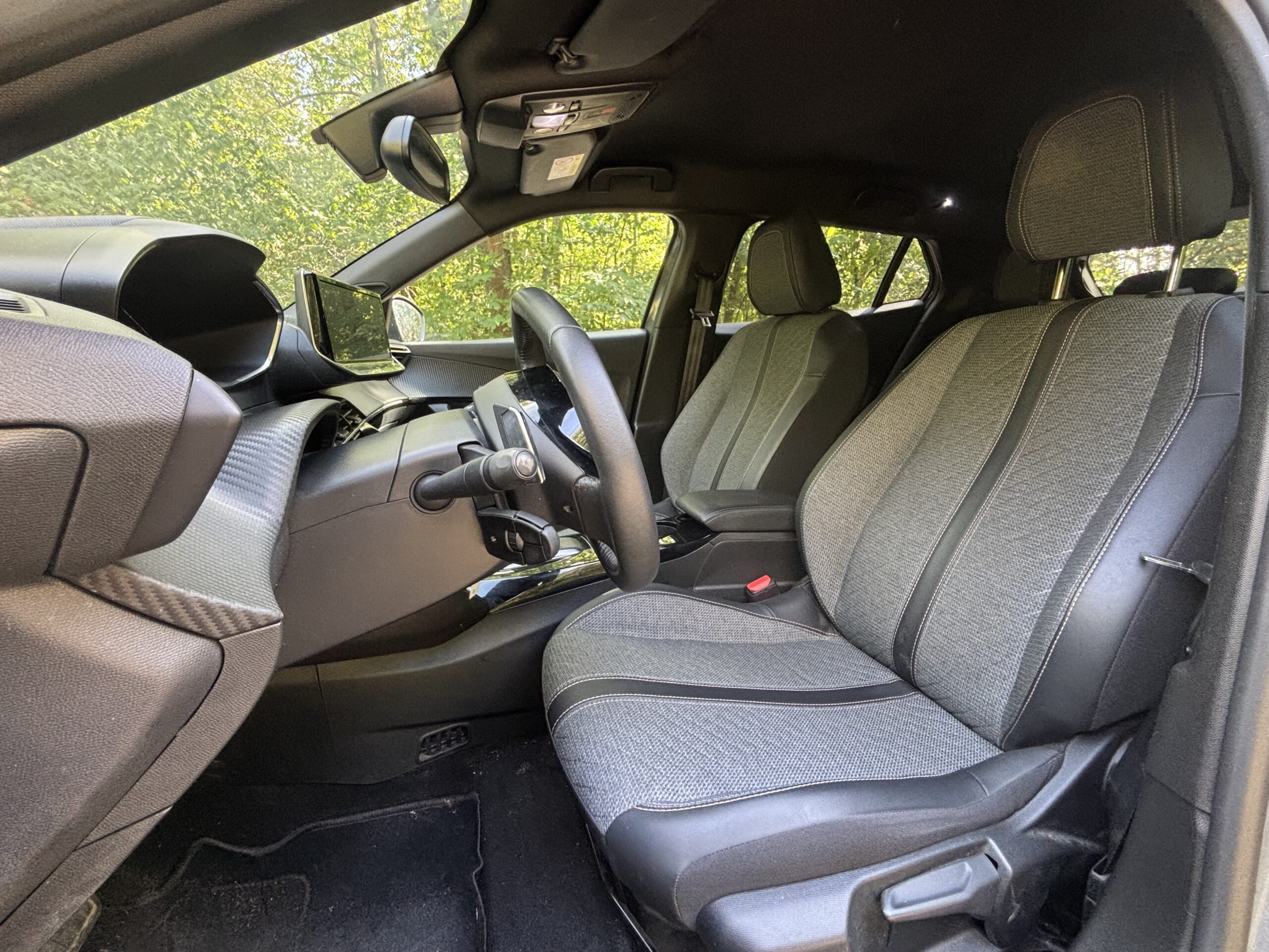 PEUGEOT 2008 1.2 Hybrid e-DSC6 136 ALLURE