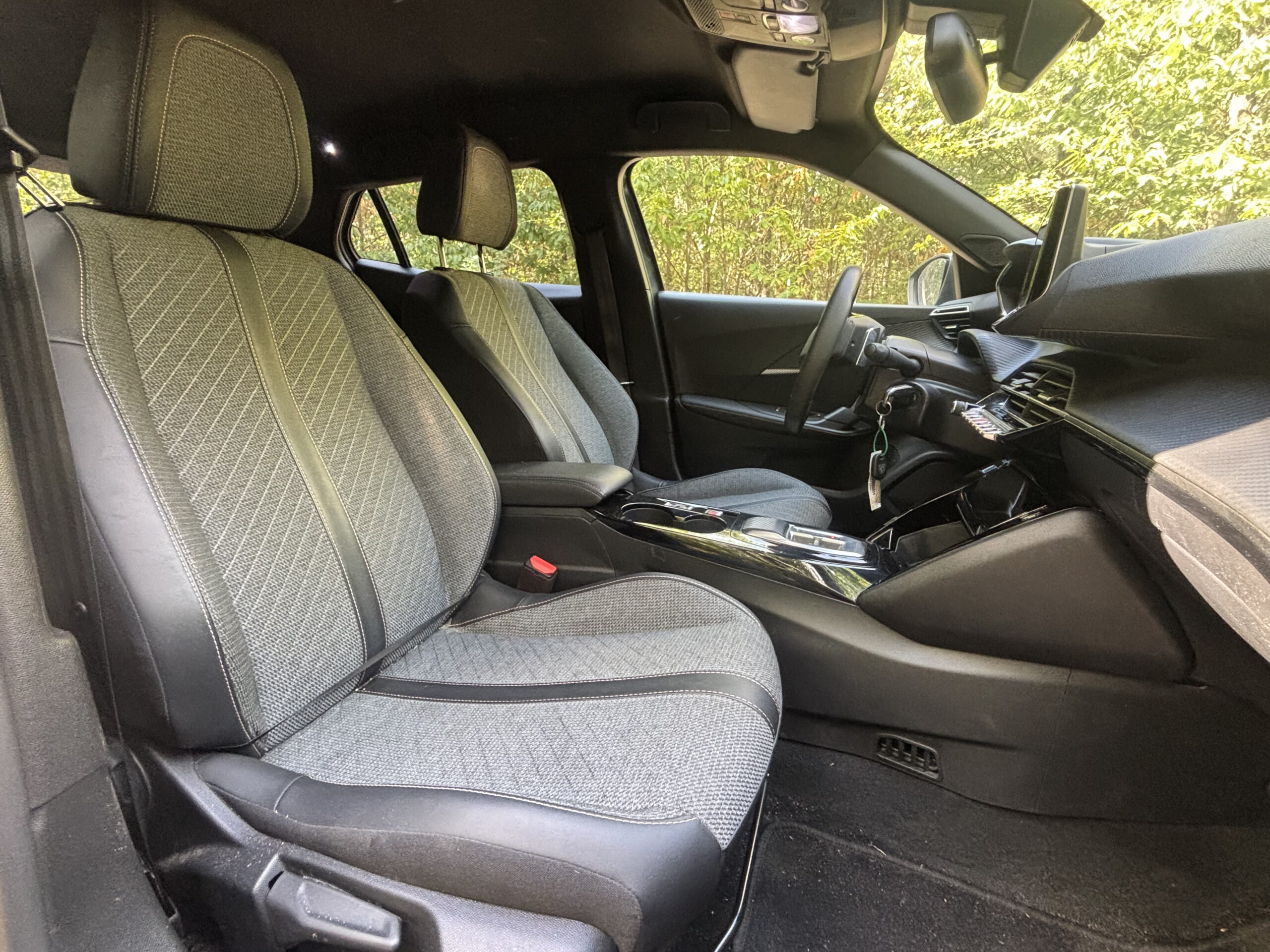 PEUGEOT 2008 1.2 Hybrid e-DSC6 136 ALLURE