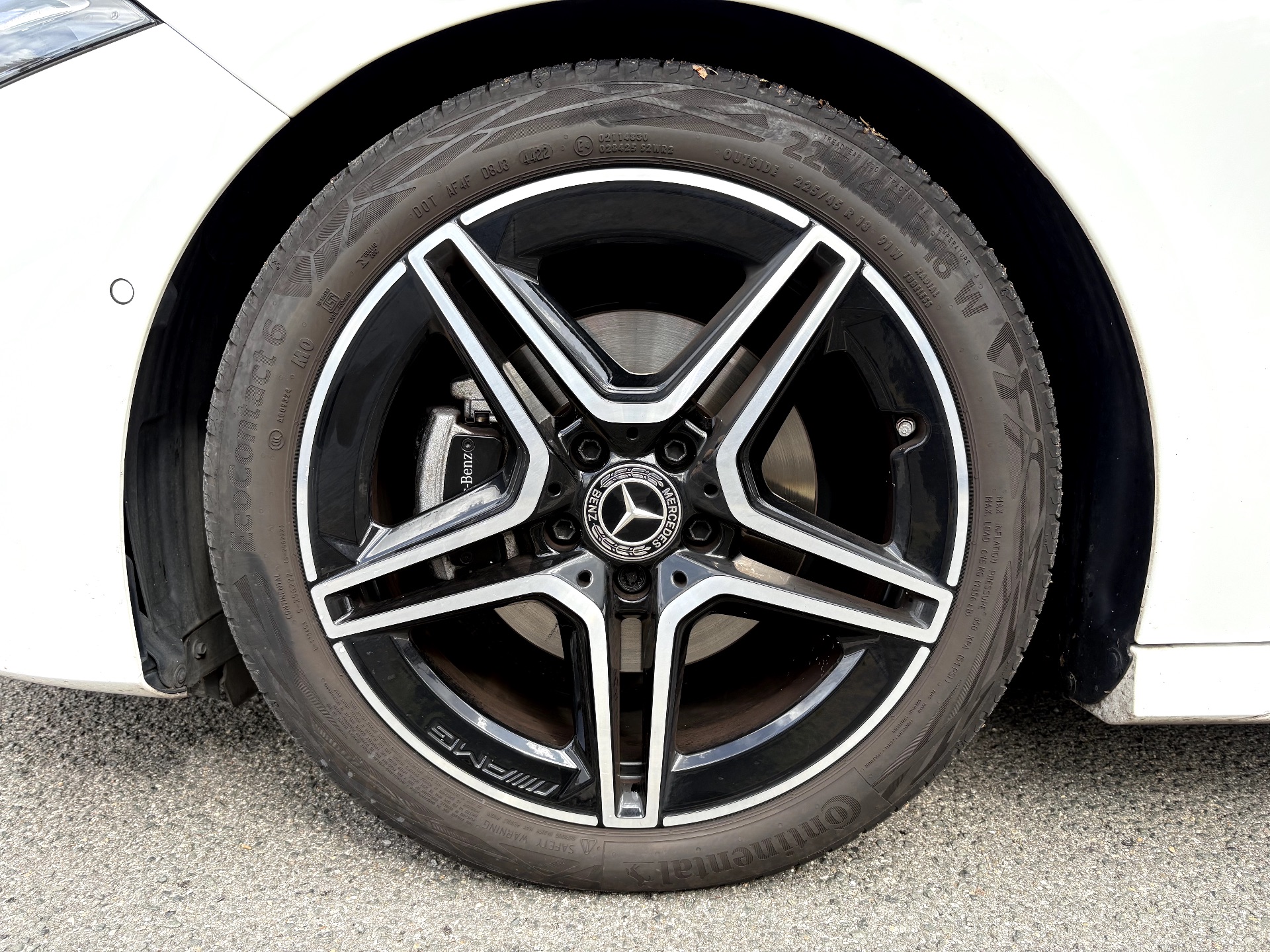 Mercedes-Benz Classe A 1.3 16V EQ Boost 7G-DCT BVA 136ch AMG LINE