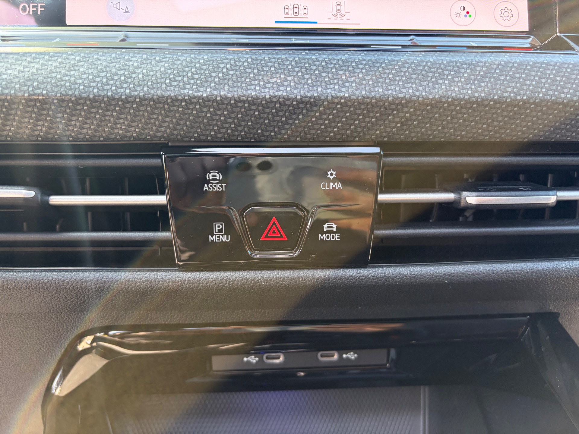 Volkswagen Golf 8 VIII 1,5tsi 150ch R line