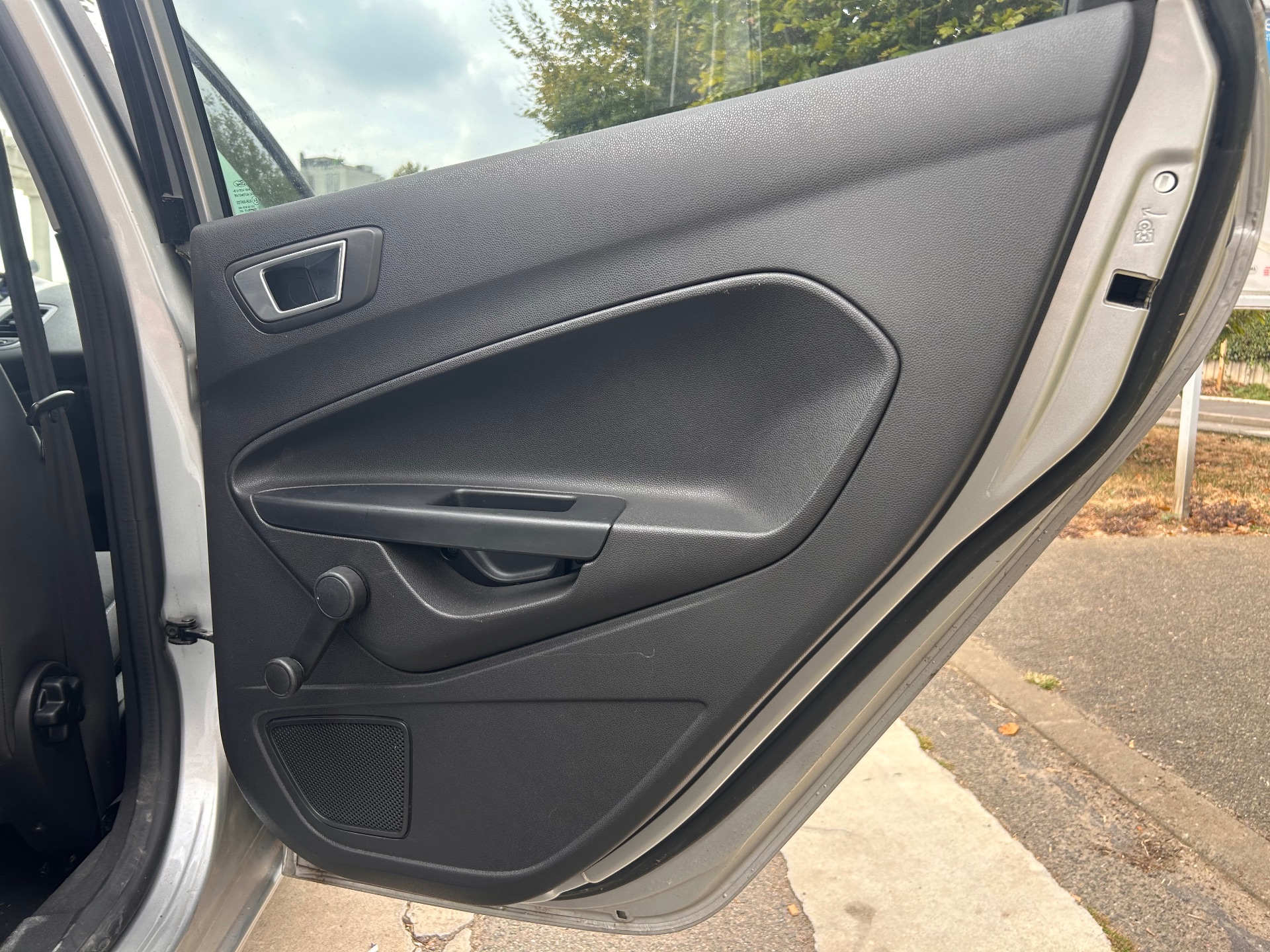 Ford Fiesta 1.0 sci 80ch titanium