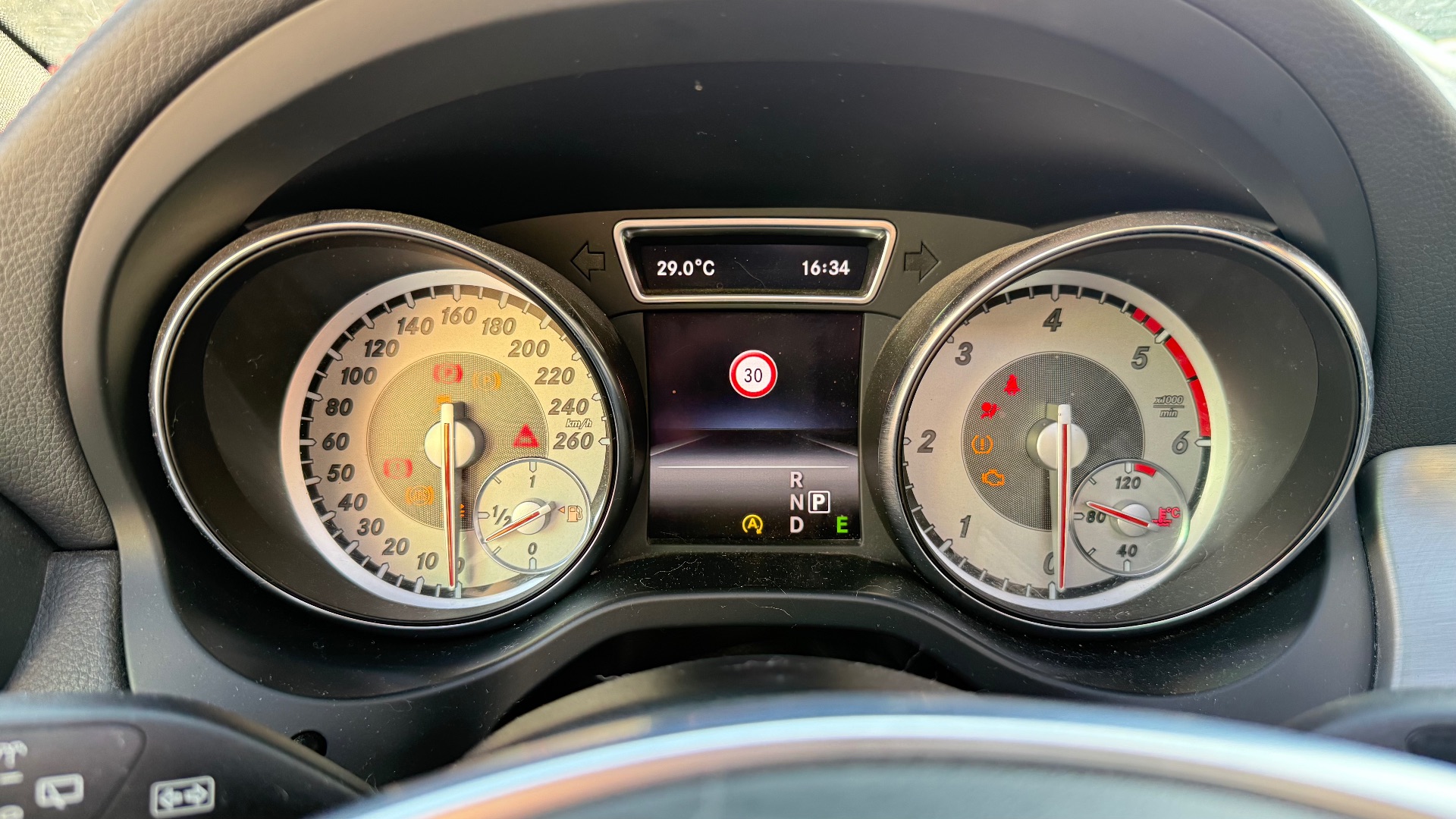 Mercedes-Benz CLA SHOOTING BREAK 220 2.2 CDI 177ch AMG-Line