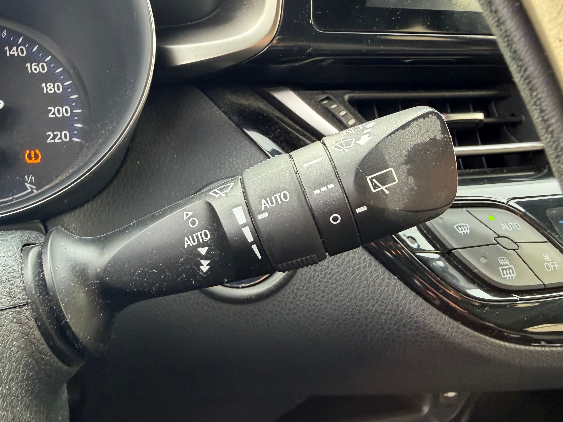 Toyota C-HR HYBRID
