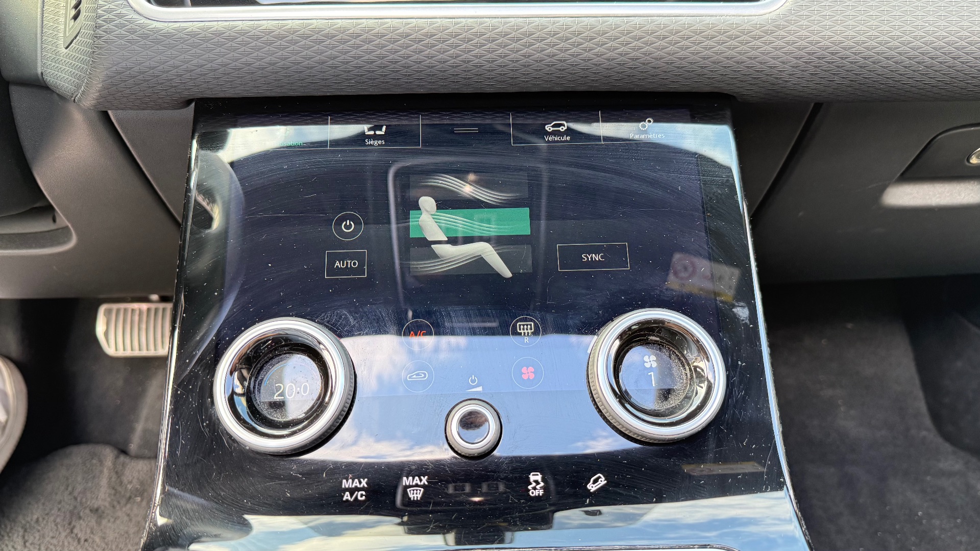 Land Rover Range Rover Velar 2.O SD4 240ch HSE R-DYNAMIC