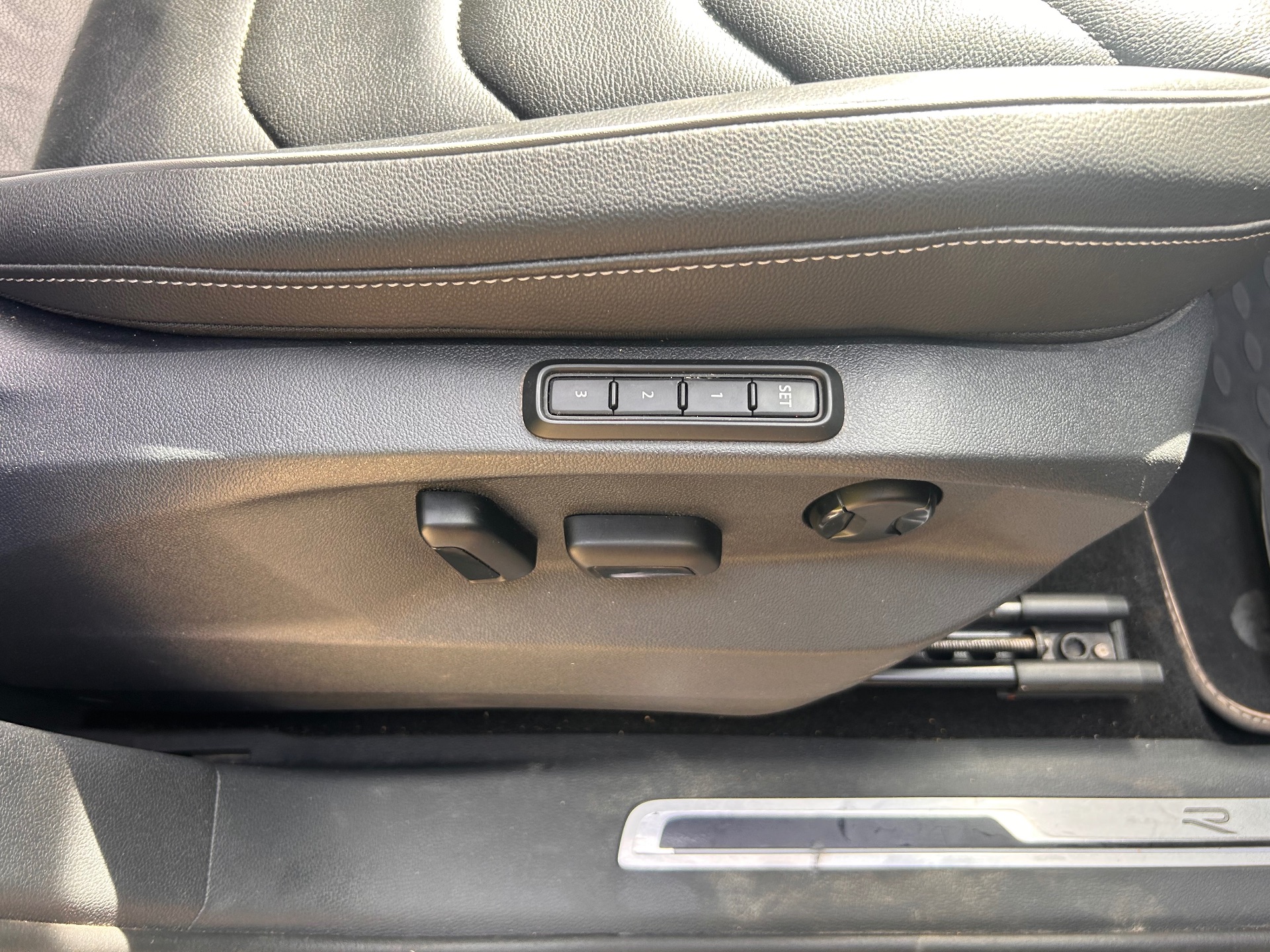 volkwasgen Tiguan 2.0L 150ch R line exclusive
