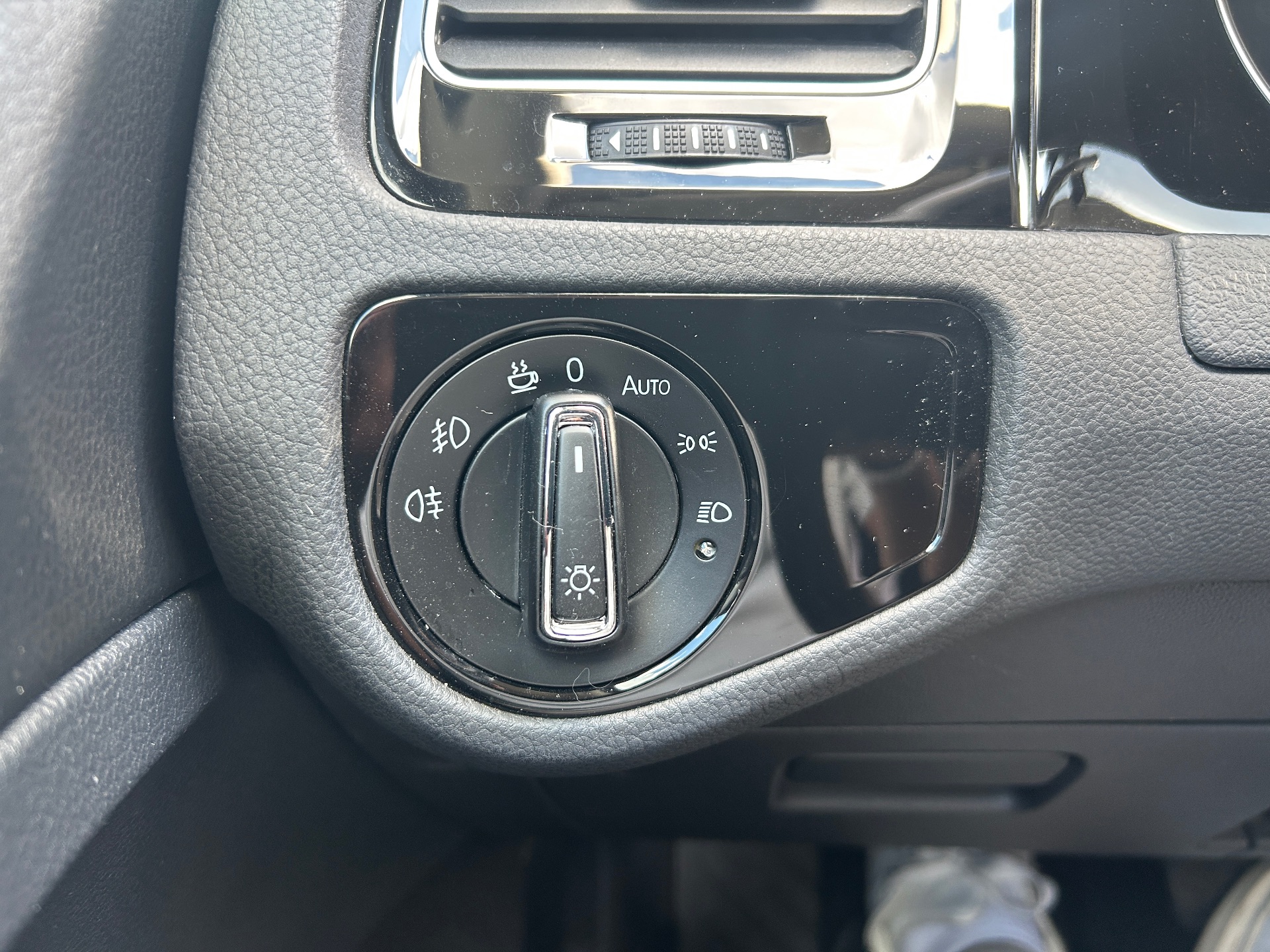 Volkswagen GOLF 7 1,4 TSI 140ch Carat