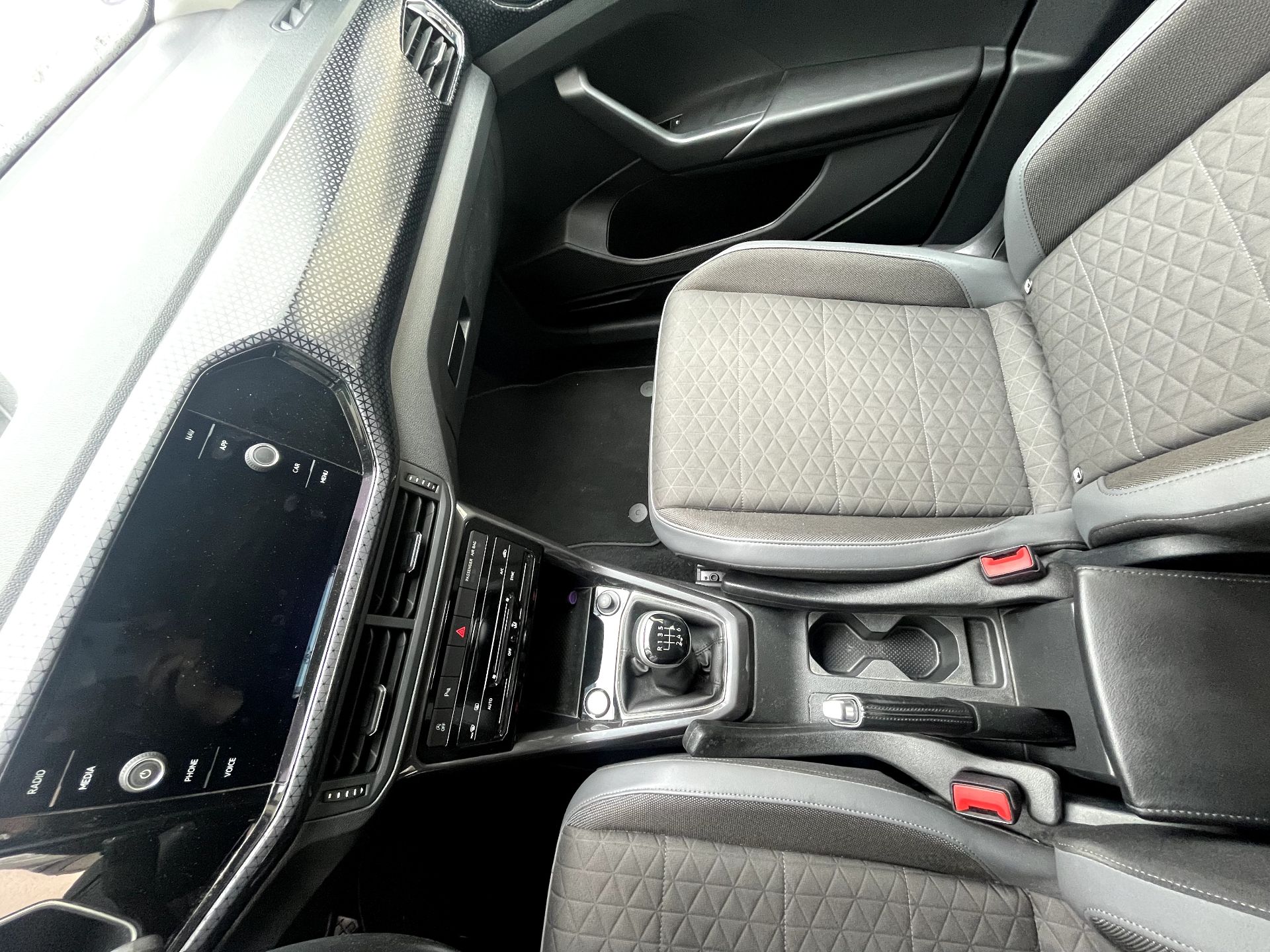 volkswagen T-Cross 110CH 110ch R-Line Tech
