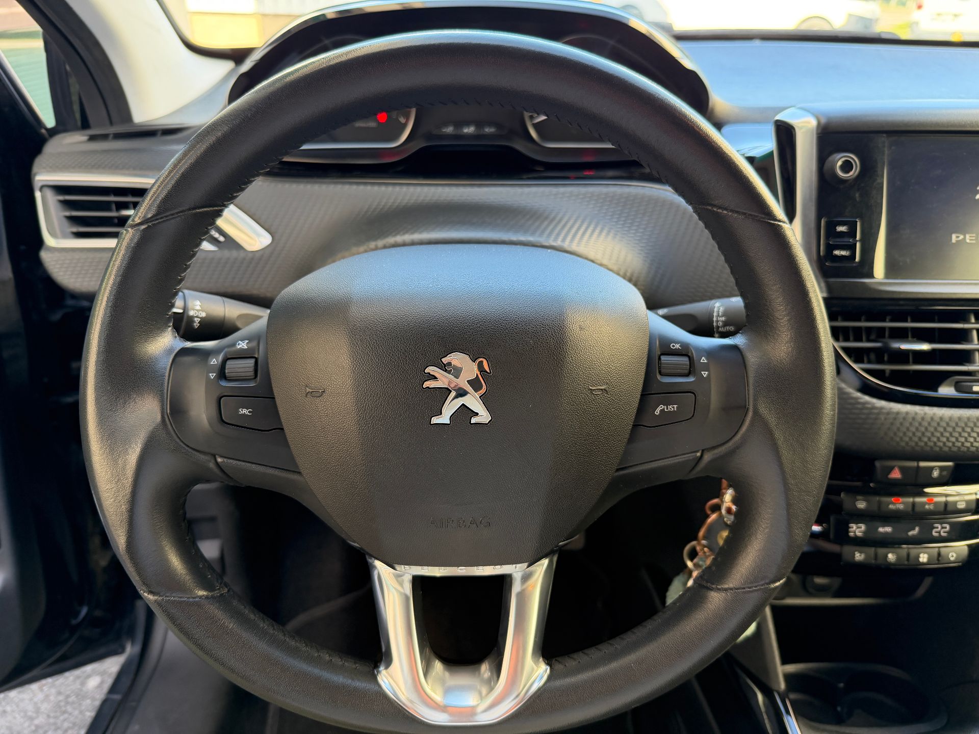 Peugeot 2008 1.2 VTI 82ch SIGNATURE