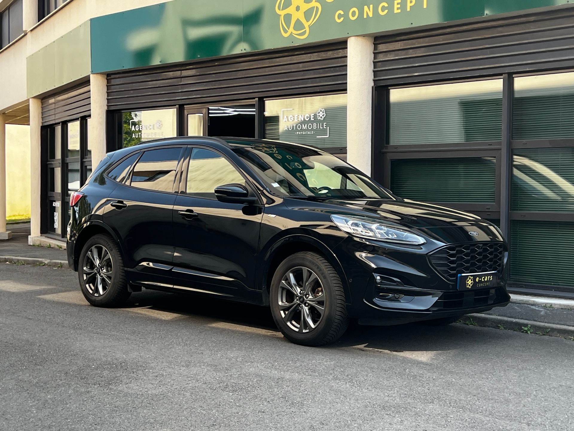 Ford Kuga 2.5 DURATEC HYBRID ST-LINE