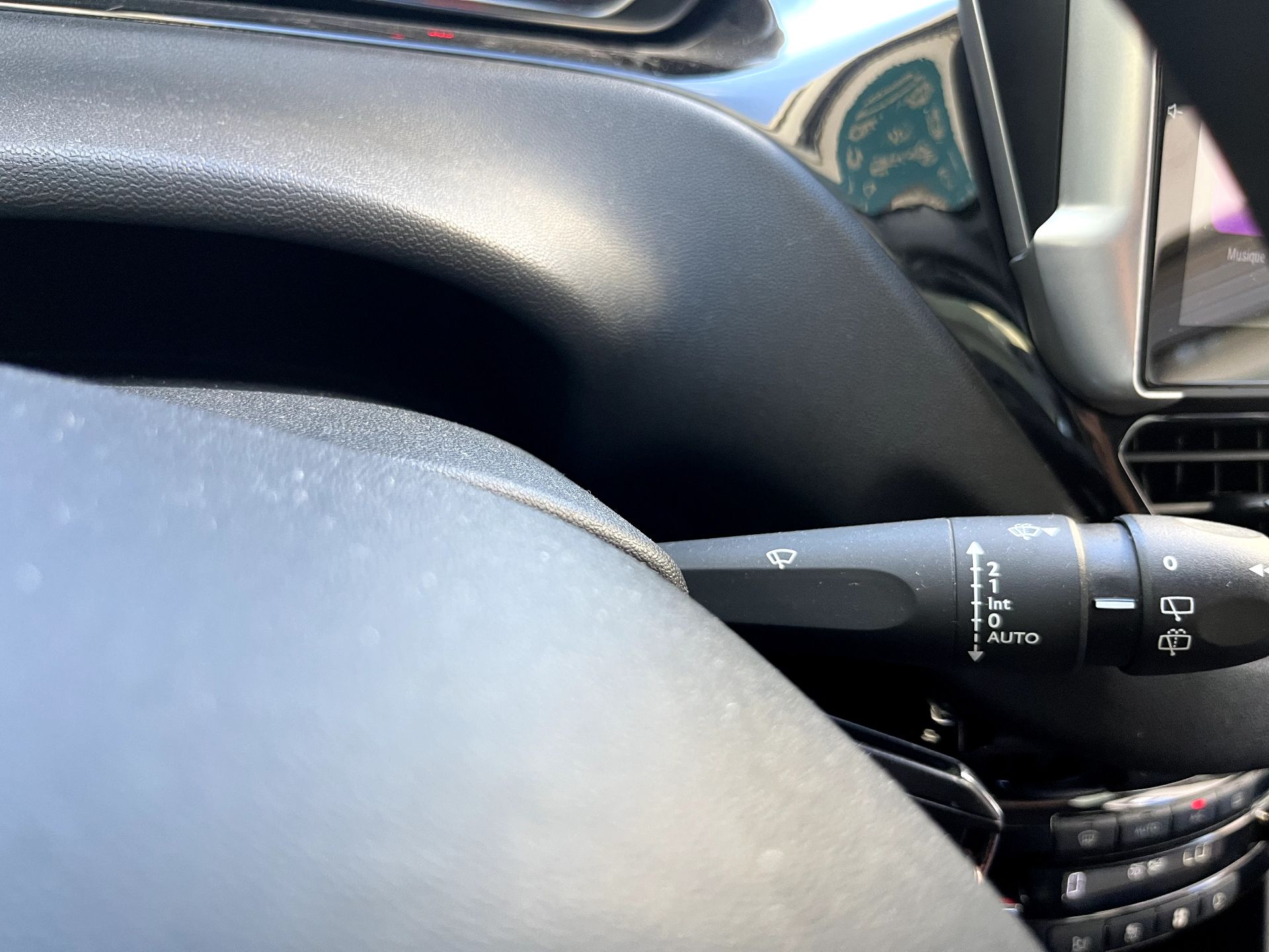 Peugeot 208 1.4L HDi 68ch