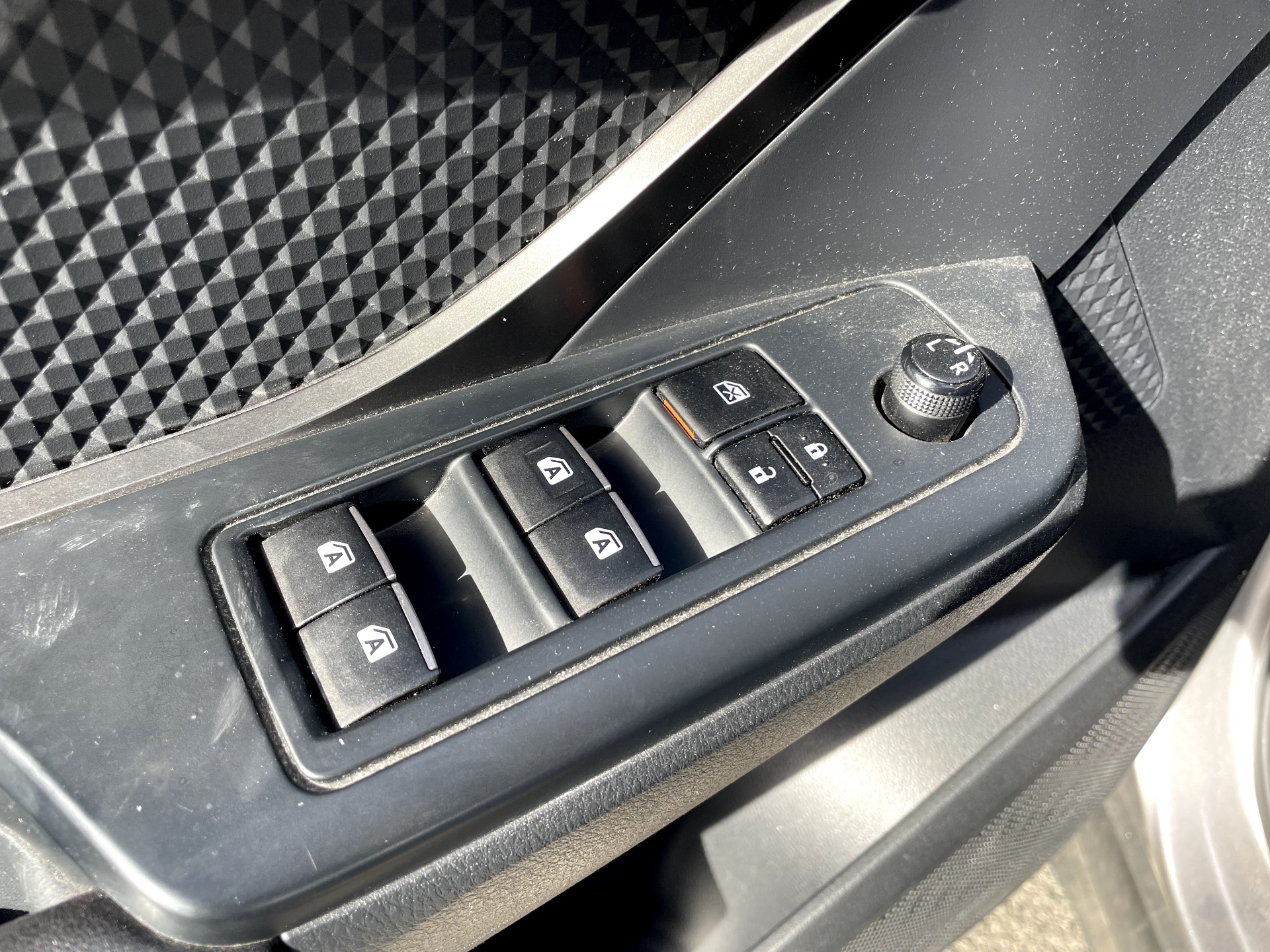 Toyota C-HR 1.8 VVT-i 16V 122ch DYNAMIC BUSINESS