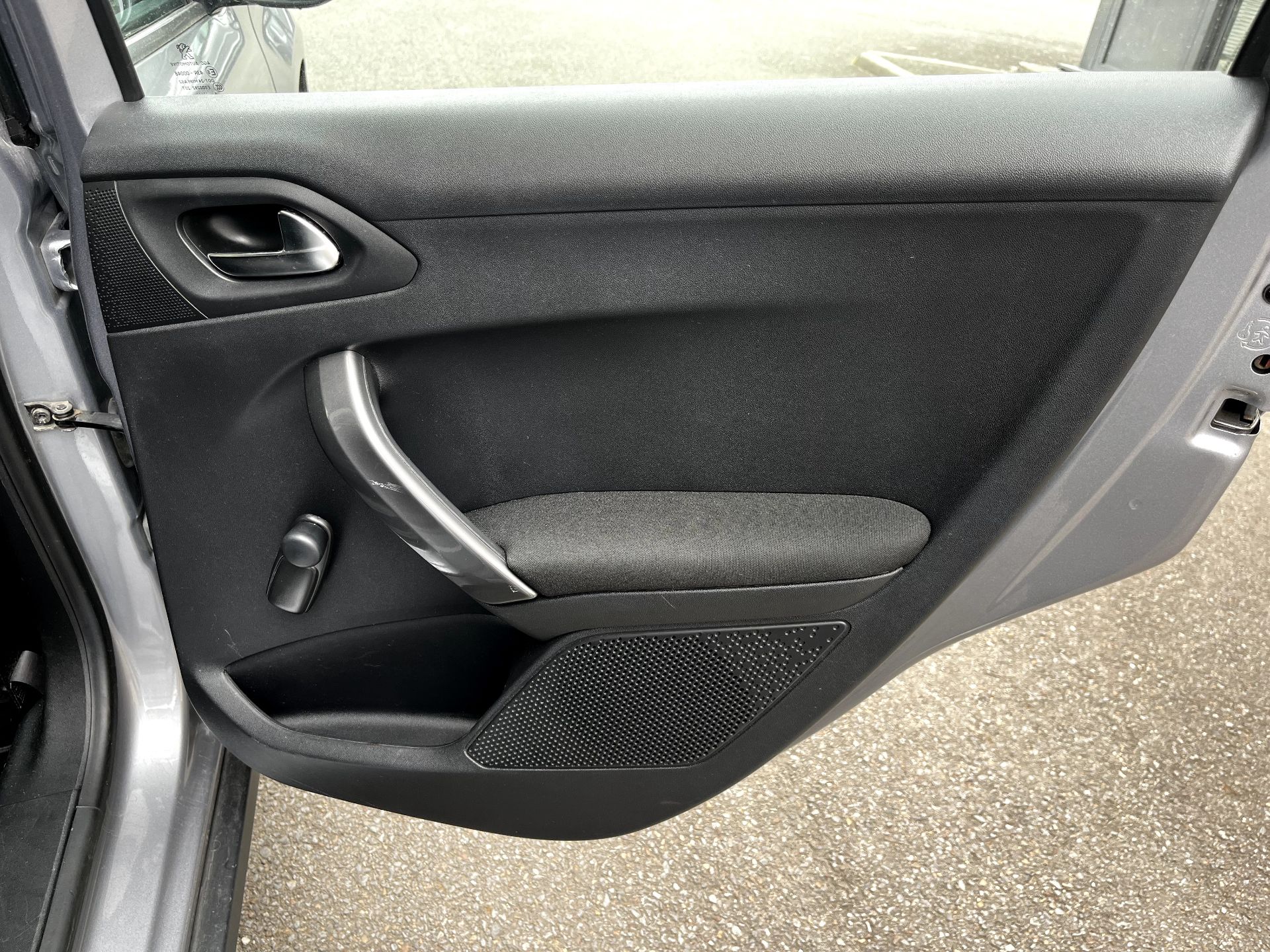 Peugeot 2008 1.6 BLUEHDI 75ch ACTIVE