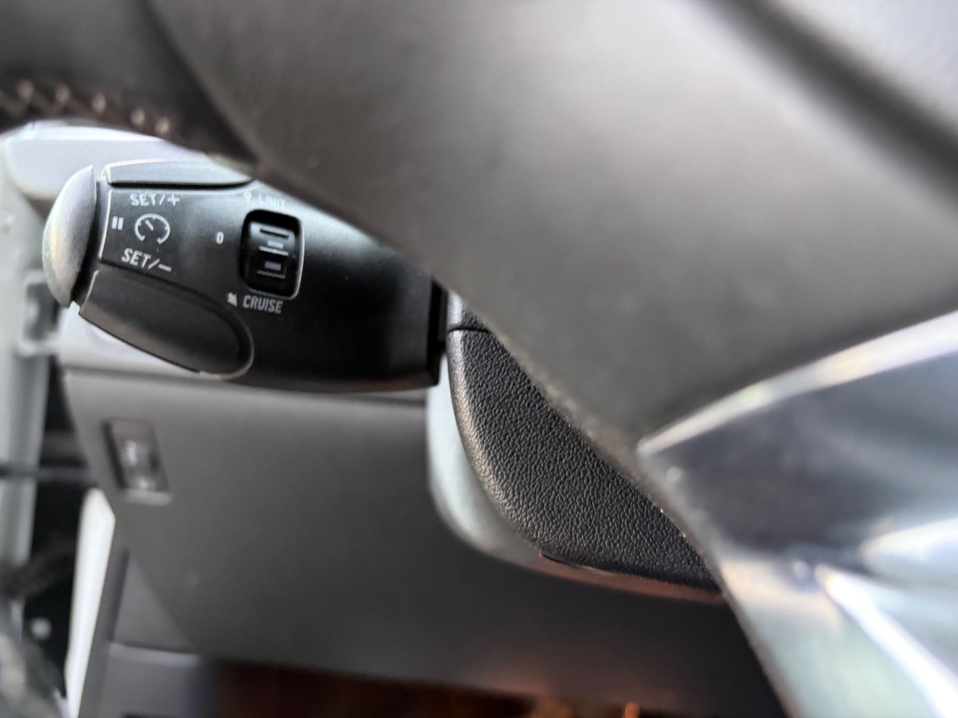 Peugeot 2008 1,6 Vti 120ch Feline Titane