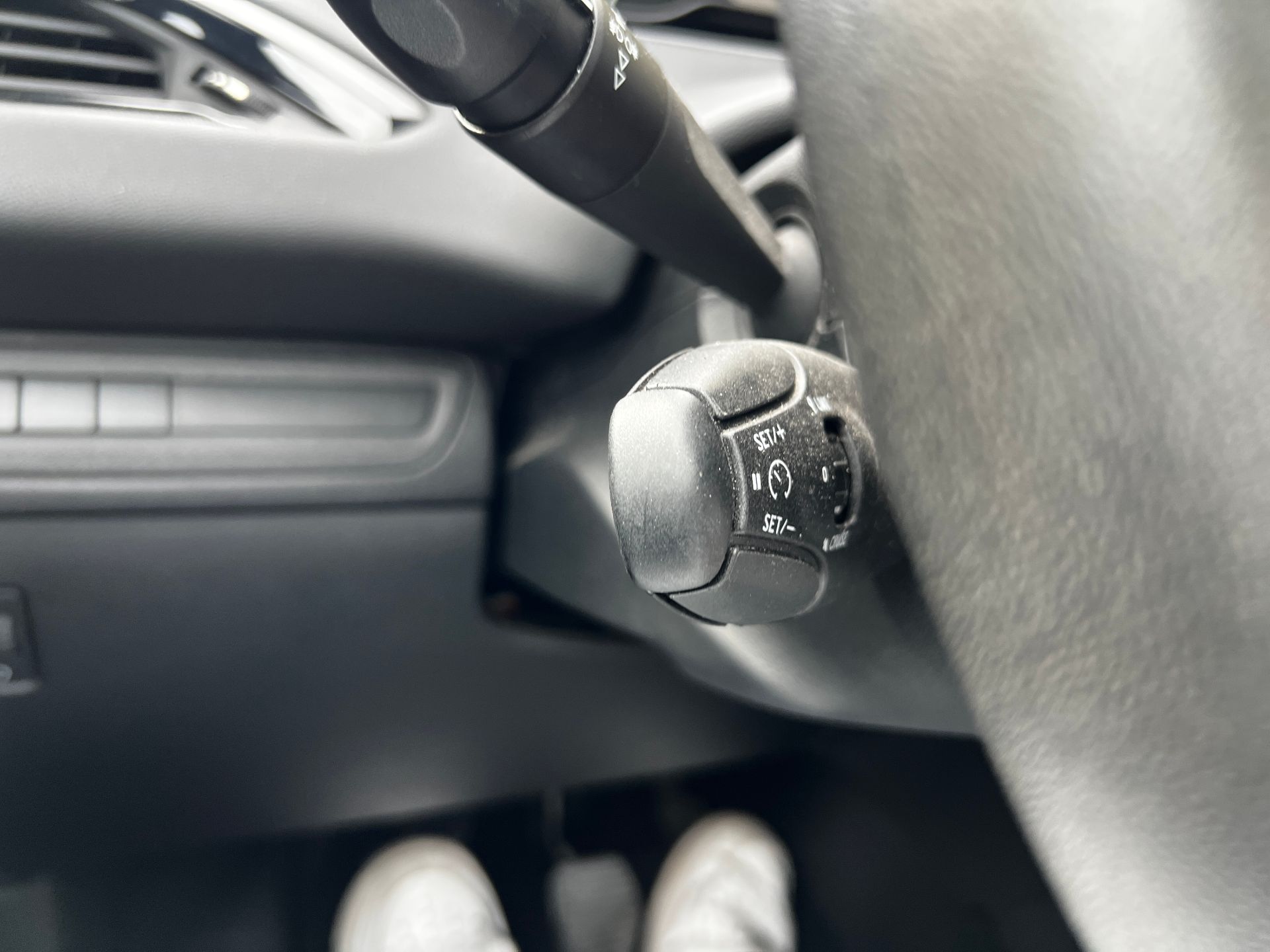 Peugeot 208 1.2 pure tech 82ch Allure