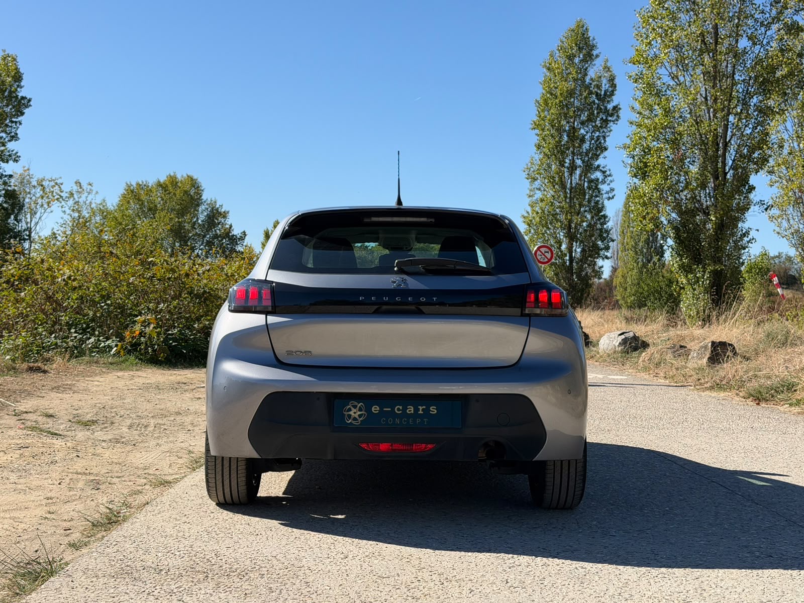 Peugeot 208 1,2 Puretech 75ch buisness